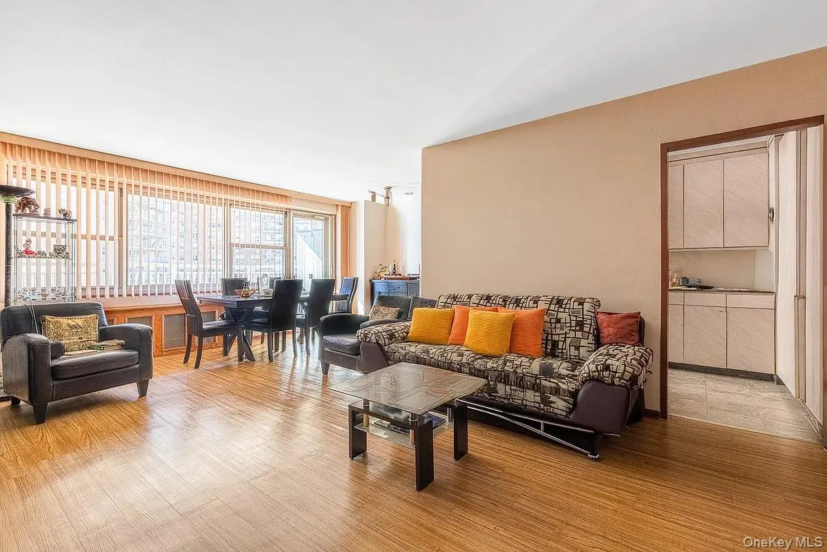 2925 5th Street, New York, NY, 1 Bedroom Bedrooms, 3 Rooms Rooms,1 BathroomBathrooms,Residential,For Rent,5th,0,1023580 2925 5th Street, New York, NY, 1 Bedroom Bedrooms, 3 Rooms Rooms,1 BathroomBathrooms,Residential,For Rent,5th,0,1023580