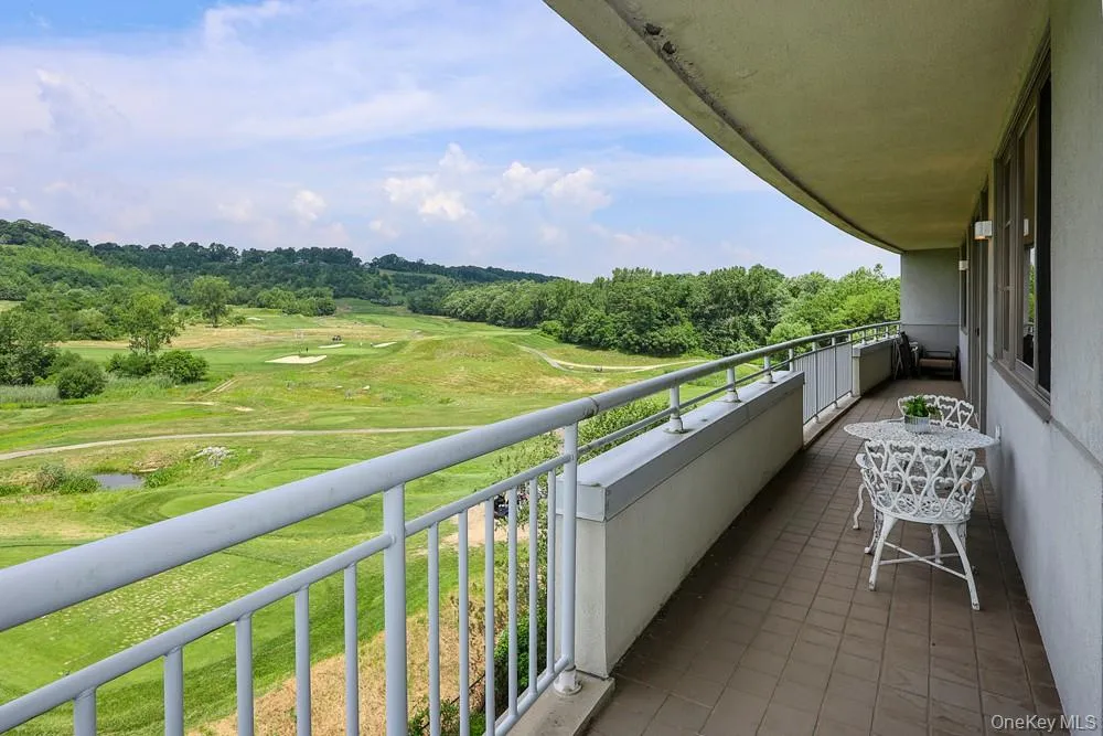 100 Harborview Drive, North Hempstead, NY, 3 Bedrooms Bedrooms, 6 Rooms Rooms,3 BathroomsBathrooms,Residential,For Rent,Harborview,0,1023581 100 Harborview Drive, North Hempstead, NY, 3 Bedrooms Bedrooms, 6 Rooms Rooms,3 BathroomsBathrooms,Residential,For Rent,Harborview,0,1023581