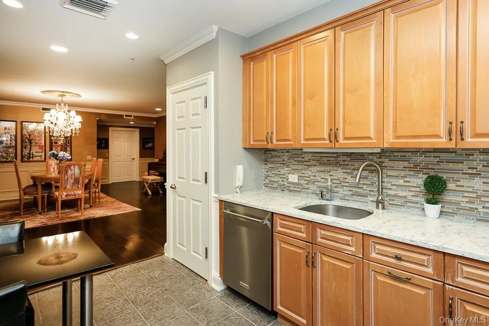 100 Harborview Drive, North Hempstead, NY, 3 Bedrooms Bedrooms, 6 Rooms Rooms,3 BathroomsBathrooms,Residential,For Rent,Harborview,0,1023581 100 Harborview Drive, North Hempstead, NY, 3 Bedrooms Bedrooms, 6 Rooms Rooms,3 BathroomsBathrooms,Residential,For Rent,Harborview,0,1023581