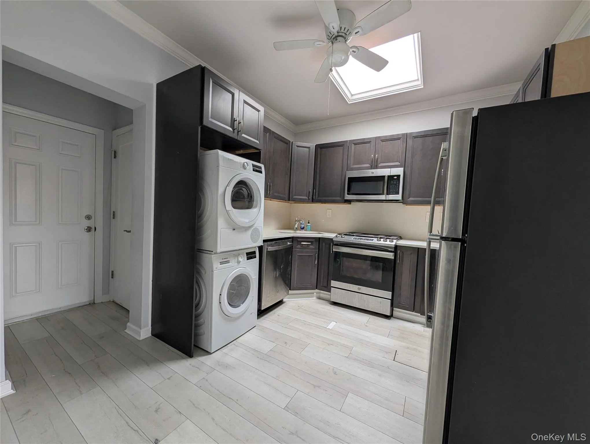 3317 30th Avenue, New York, NY, 2 Bedrooms Bedrooms, 4 Rooms Rooms,1 BathroomBathrooms,Residential Lease,For Rent,30th,0,1023582 3317 30th Avenue, New York, NY, 2 Bedrooms Bedrooms, 4 Rooms Rooms,1 BathroomBathrooms,Residential Lease,For Rent,30th,0,1023582