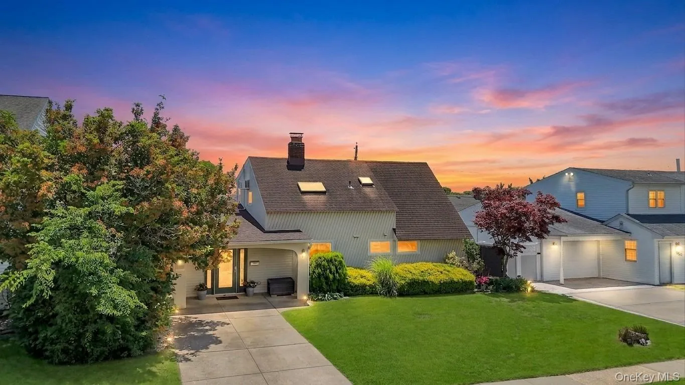 266 Duckpond Drive, Hempstead, NY, 4 Bedrooms Bedrooms, 7 Rooms Rooms,2 BathroomsBathrooms,Residential,For Rent,Duckpond,0,1023584 266 Duckpond Drive, Hempstead, NY, 4 Bedrooms Bedrooms, 7 Rooms Rooms,2 BathroomsBathrooms,Residential,For Rent,Duckpond,0,1023584
