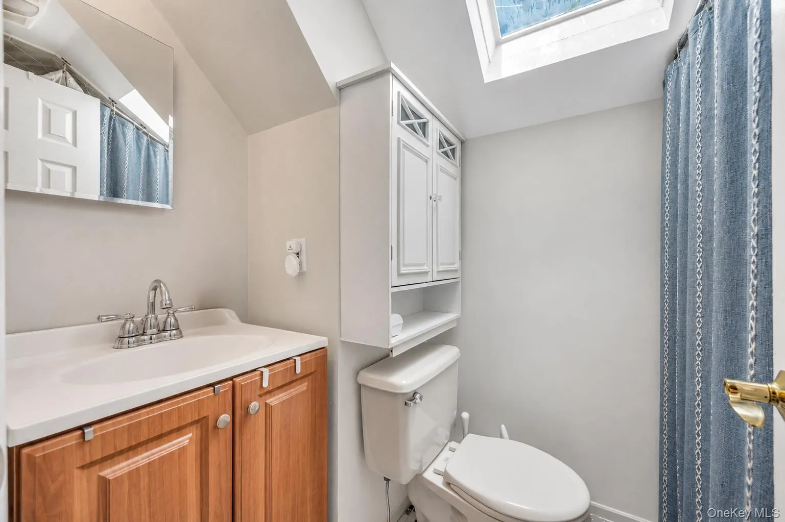266 Duckpond Drive, Hempstead, NY, 4 Bedrooms Bedrooms, 7 Rooms Rooms,2 BathroomsBathrooms,Residential,For Rent,Duckpond,0,1023584 266 Duckpond Drive, Hempstead, NY, 4 Bedrooms Bedrooms, 7 Rooms Rooms,2 BathroomsBathrooms,Residential,For Rent,Duckpond,0,1023584