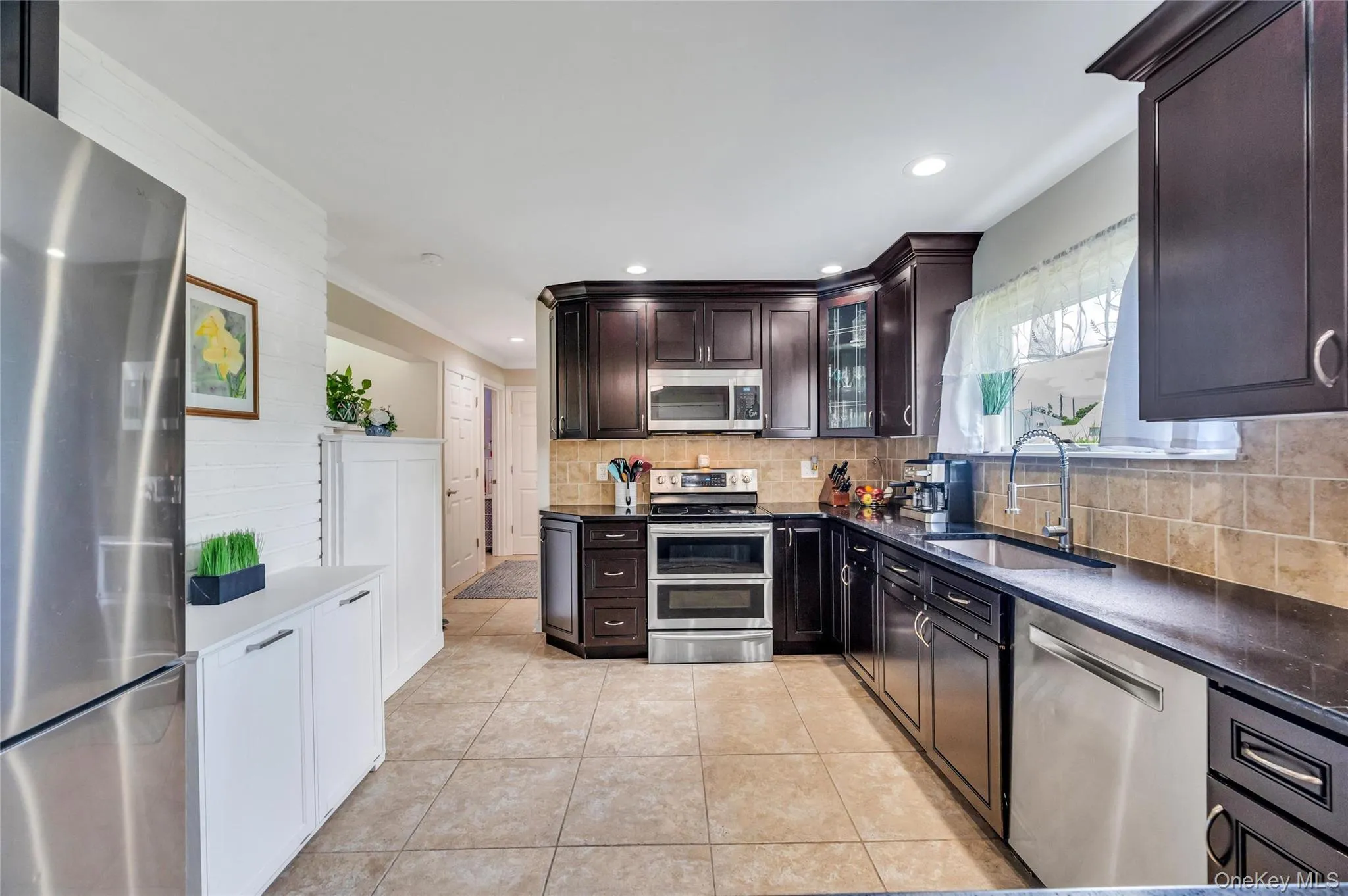 266 Duckpond Drive, Hempstead, NY, 4 Bedrooms Bedrooms, 7 Rooms Rooms,2 BathroomsBathrooms,Residential,For Rent,Duckpond,0,1023584 266 Duckpond Drive, Hempstead, NY, 4 Bedrooms Bedrooms, 7 Rooms Rooms,2 BathroomsBathrooms,Residential,For Rent,Duckpond,0,1023584