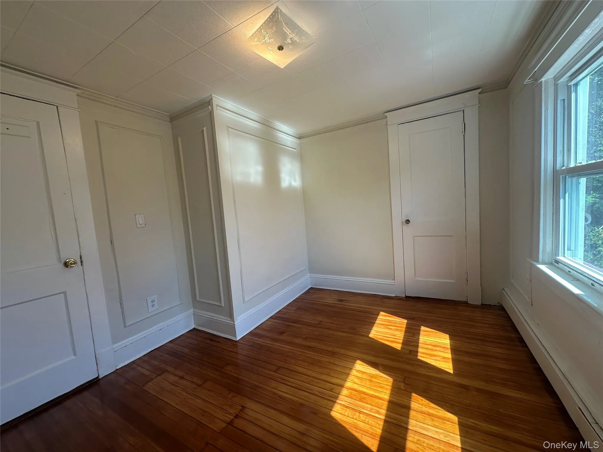 45 Landing Road, Glen Cove, NY, 3 Bedrooms Bedrooms, 5 Rooms Rooms,1 BathroomBathrooms,Residential Lease,For Rent,Landing,0,1023587 45 Landing Road, Glen Cove, NY, 3 Bedrooms Bedrooms, 5 Rooms Rooms,1 BathroomBathrooms,Residential Lease,For Rent,Landing,0,1023587