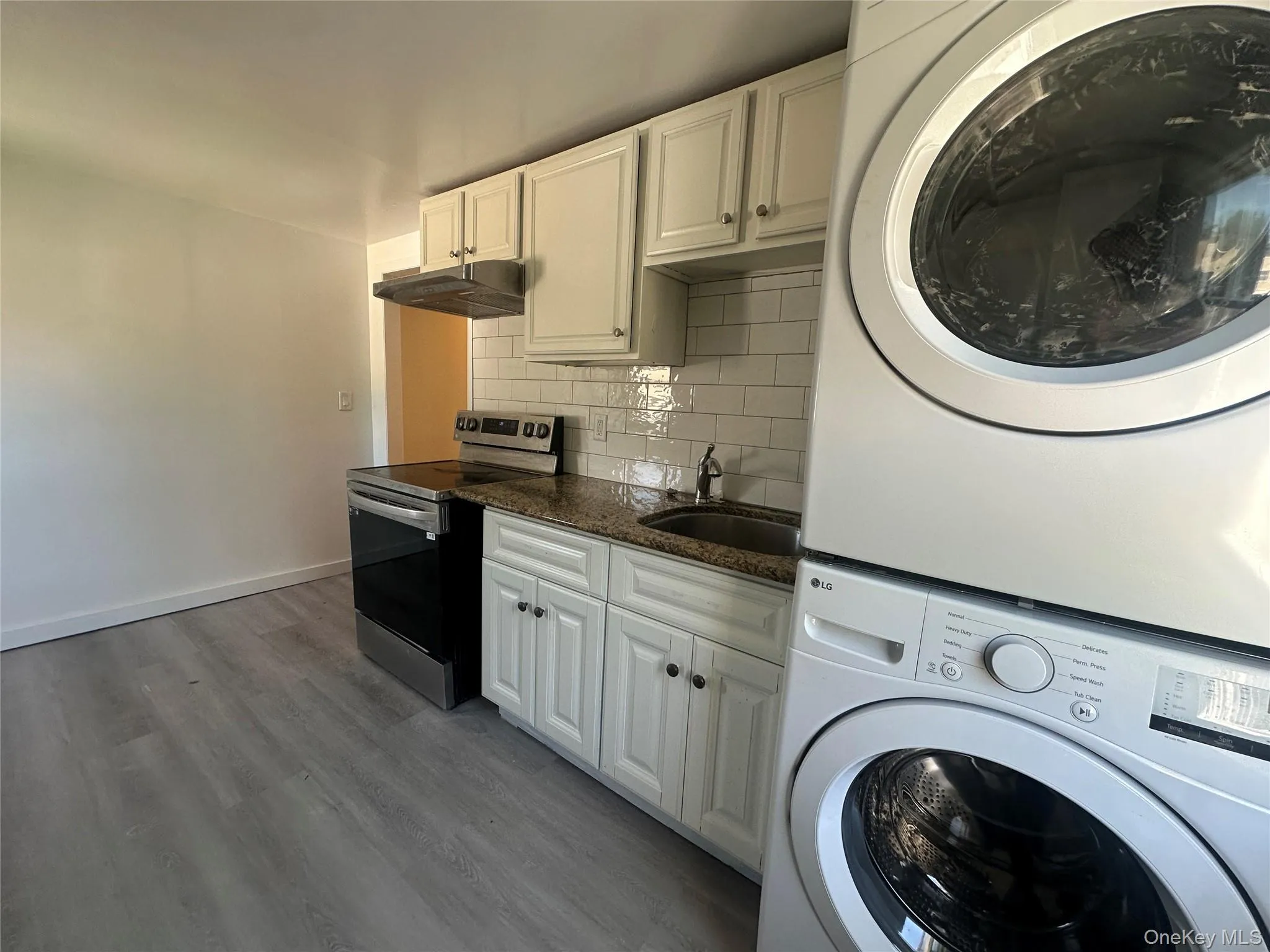 45 Landing Road, Glen Cove, NY, 3 Bedrooms Bedrooms, 5 Rooms Rooms,1 BathroomBathrooms,Residential Lease,For Rent,Landing,0,1023587 45 Landing Road, Glen Cove, NY, 3 Bedrooms Bedrooms, 5 Rooms Rooms,1 BathroomBathrooms,Residential Lease,For Rent,Landing,0,1023587