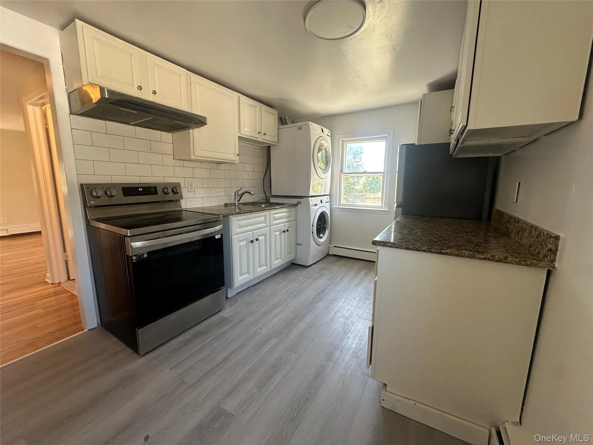 45 Landing Road, Glen Cove, NY, 3 Bedrooms Bedrooms, 5 Rooms Rooms,1 BathroomBathrooms,Residential Lease,For Rent,Landing,0,1023587 45 Landing Road, Glen Cove, NY, 3 Bedrooms Bedrooms, 5 Rooms Rooms,1 BathroomBathrooms,Residential Lease,For Rent,Landing,0,1023587