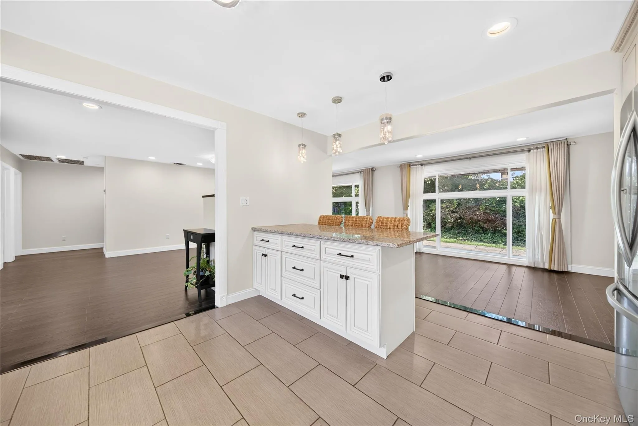 26 Oaks Hunt Road, North Hempstead, NY, 3 Bedrooms Bedrooms, 7 Rooms Rooms,2 BathroomsBathrooms,Residential,For Rent,Oaks Hunt,0,1023591 26 Oaks Hunt Road, North Hempstead, NY, 3 Bedrooms Bedrooms, 7 Rooms Rooms,2 BathroomsBathrooms,Residential,For Rent,Oaks Hunt,0,1023591