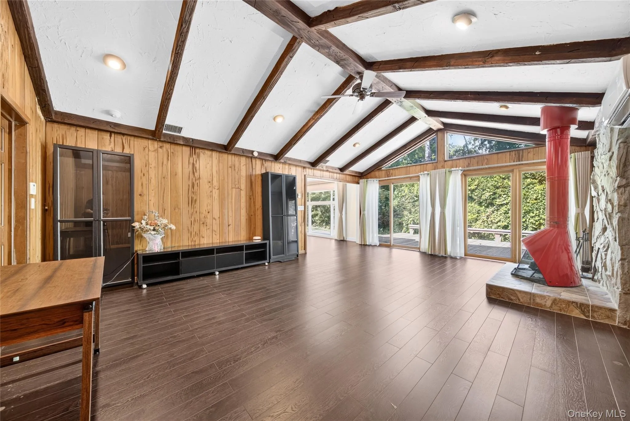 26 Oaks Hunt Road, North Hempstead, NY, 3 Bedrooms Bedrooms, 7 Rooms Rooms,2 BathroomsBathrooms,Residential,For Rent,Oaks Hunt,0,1023591 26 Oaks Hunt Road, North Hempstead, NY, 3 Bedrooms Bedrooms, 7 Rooms Rooms,2 BathroomsBathrooms,Residential,For Rent,Oaks Hunt,0,1023591