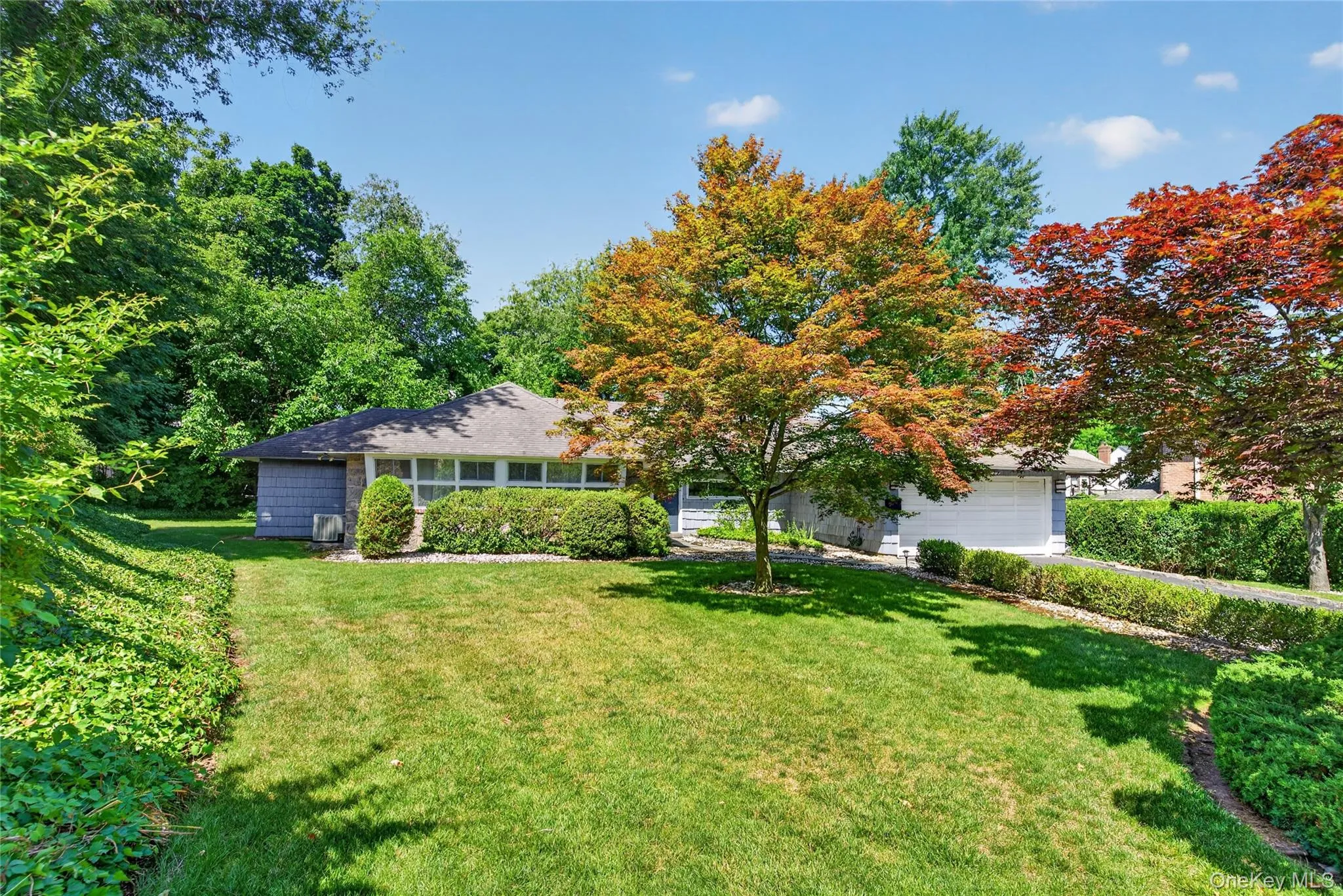 26 Oaks Hunt Road, North Hempstead, NY, 3 Bedrooms Bedrooms, 7 Rooms Rooms,2 BathroomsBathrooms,Residential,For Rent,Oaks Hunt,0,1023591 26 Oaks Hunt Road, North Hempstead, NY, 3 Bedrooms Bedrooms, 7 Rooms Rooms,2 BathroomsBathrooms,Residential,For Rent,Oaks Hunt,0,1023591