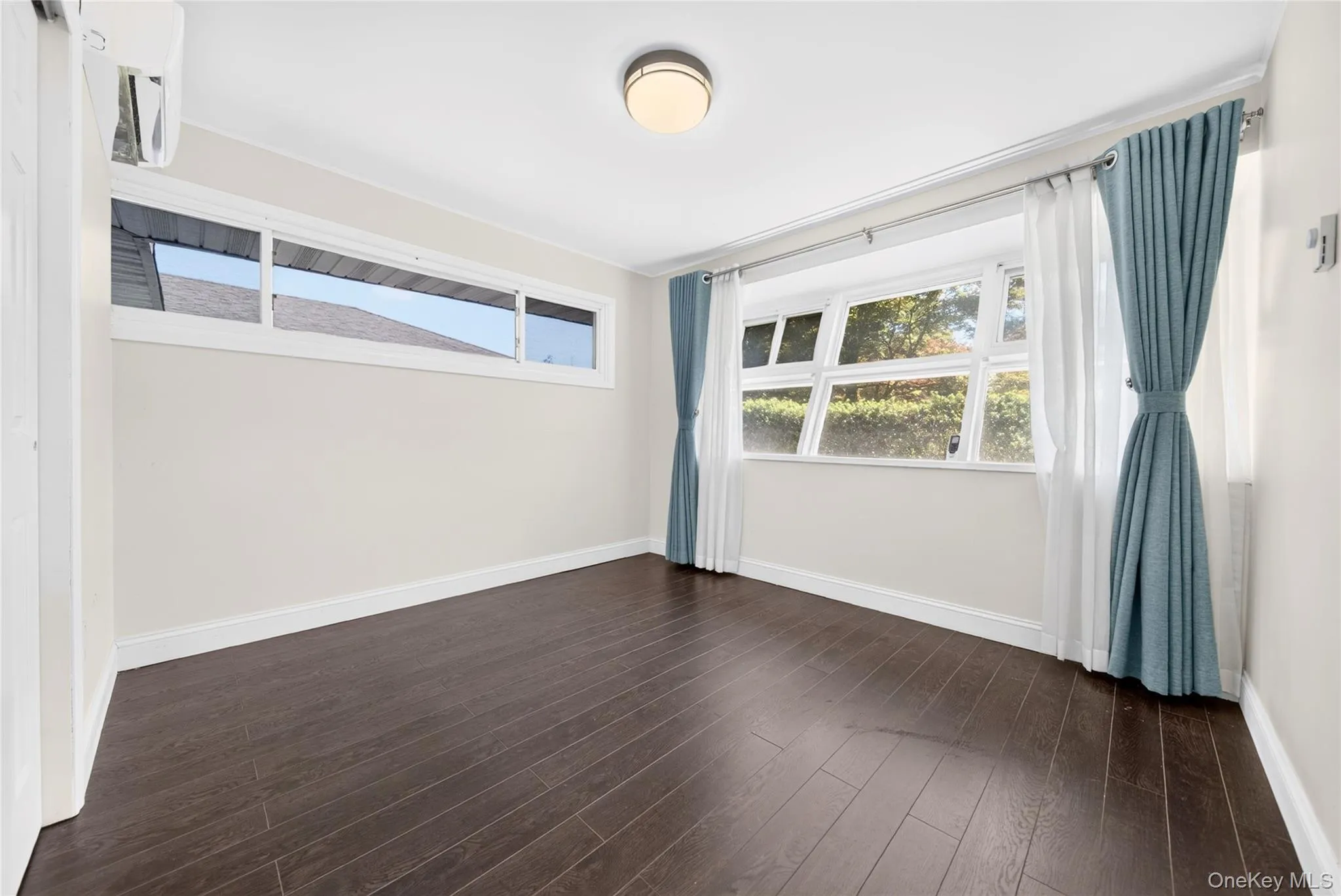 26 Oaks Hunt Road, North Hempstead, NY, 3 Bedrooms Bedrooms, 7 Rooms Rooms,2 BathroomsBathrooms,Residential,For Rent,Oaks Hunt,0,1023591 26 Oaks Hunt Road, North Hempstead, NY, 3 Bedrooms Bedrooms, 7 Rooms Rooms,2 BathroomsBathrooms,Residential,For Rent,Oaks Hunt,0,1023591