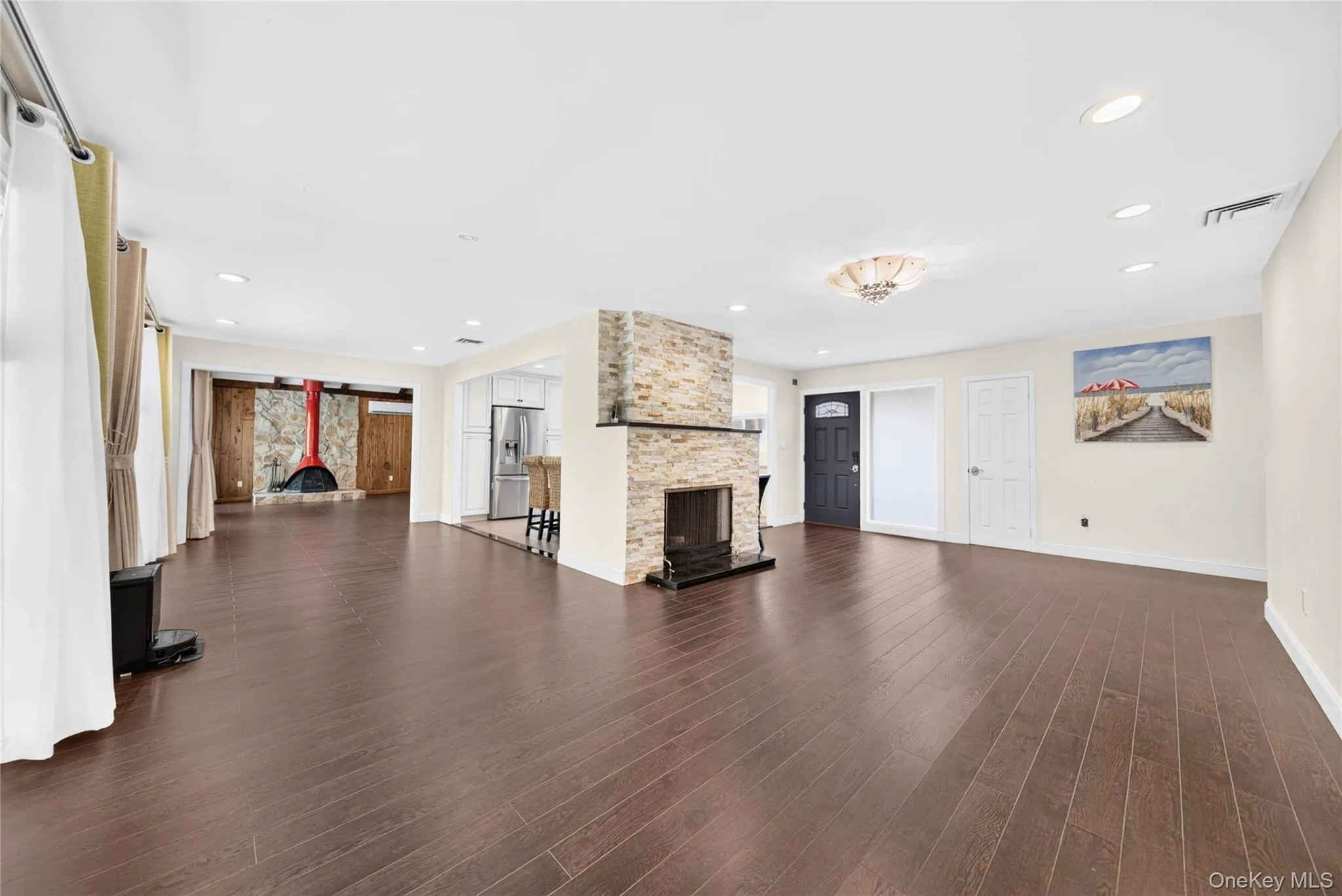 26 Oaks Hunt Road, North Hempstead, NY, 3 Bedrooms Bedrooms, 7 Rooms Rooms,2 BathroomsBathrooms,Residential,For Rent,Oaks Hunt,0,1023591 26 Oaks Hunt Road, North Hempstead, NY, 3 Bedrooms Bedrooms, 7 Rooms Rooms,2 BathroomsBathrooms,Residential,For Rent,Oaks Hunt,0,1023591