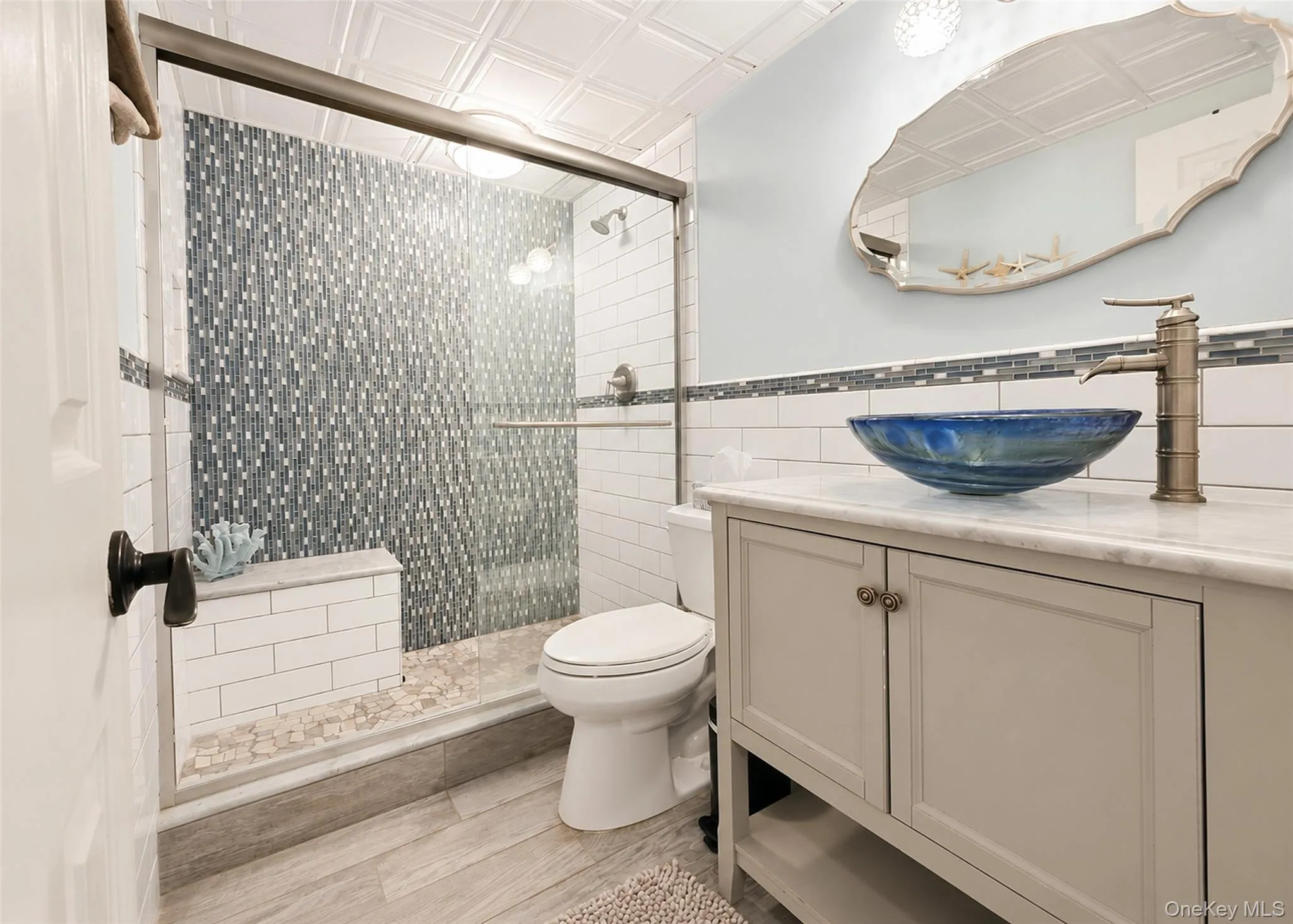 1st bathroom 1st bathroom
