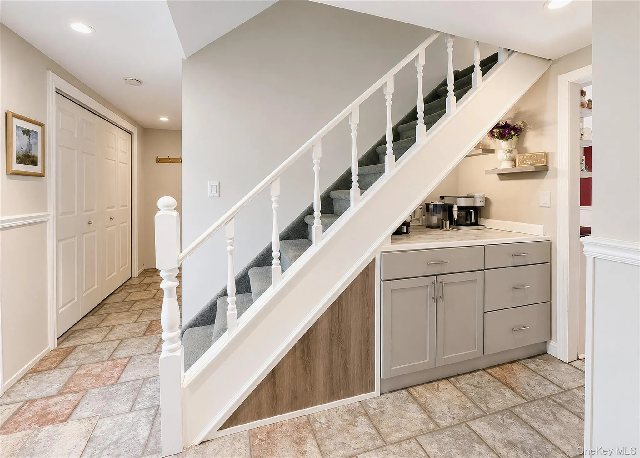 Entry Foyer with coffee bar Entry Foyer with coffee bar