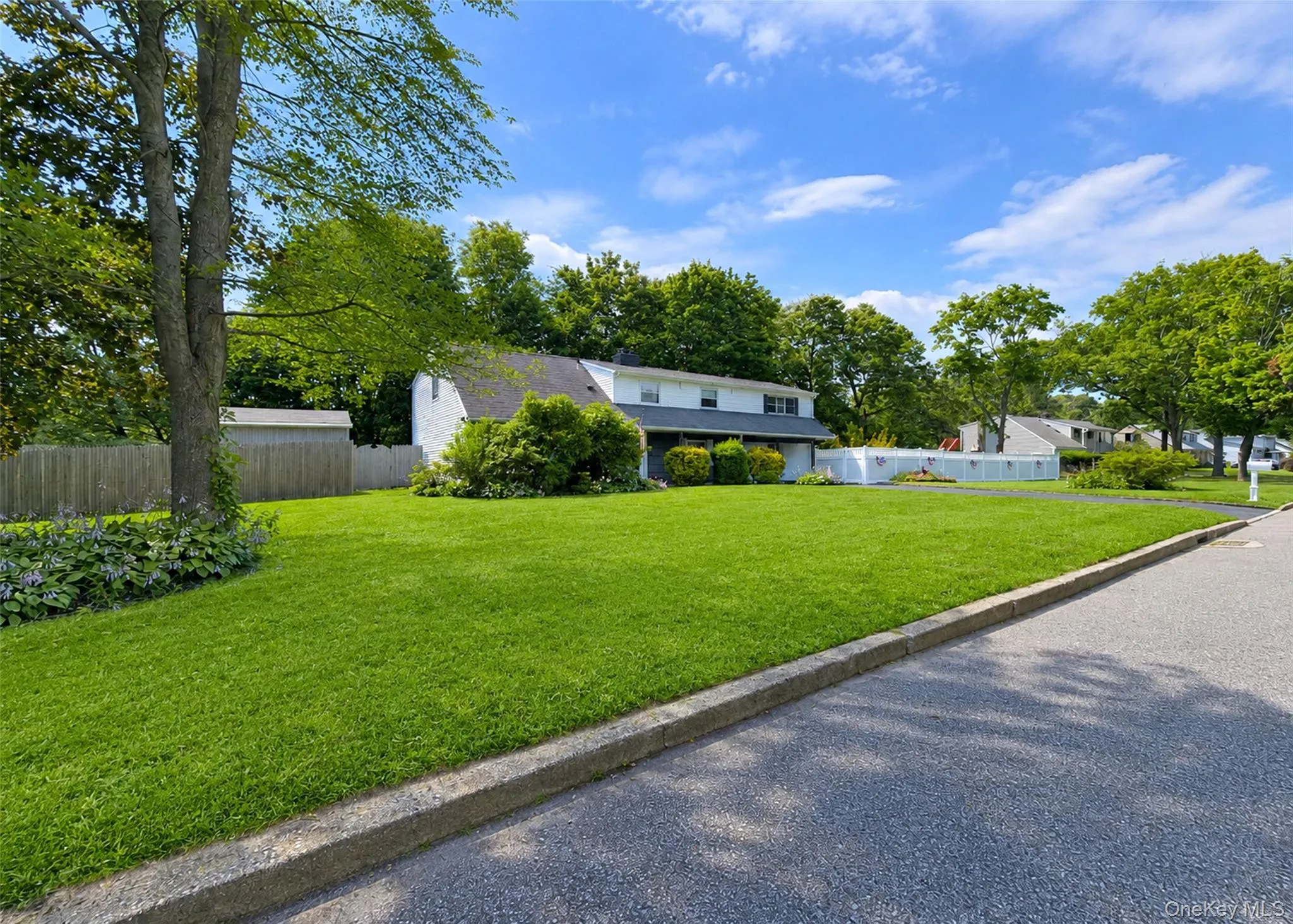 30 Hackberry Lane, Brookhaven, NY, 5 Bedrooms Bedrooms, 9 Rooms Rooms,3 BathroomsBathrooms,Residential,For Rent,Hackberry,0,1023593 30 Hackberry Lane, Brookhaven, NY, 5 Bedrooms Bedrooms, 9 Rooms Rooms,3 BathroomsBathrooms,Residential,For Rent,Hackberry,0,1023593
