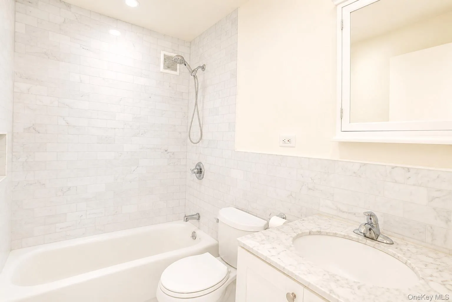 765 Shore Road, Long Beach, NY, 3 Rooms Rooms,1 BathroomBathrooms,Residential Lease,For Rent,Shore,0,1023599 765 Shore Road, Long Beach, NY, 3 Rooms Rooms,1 BathroomBathrooms,Residential Lease,For Rent,Shore,0,1023599