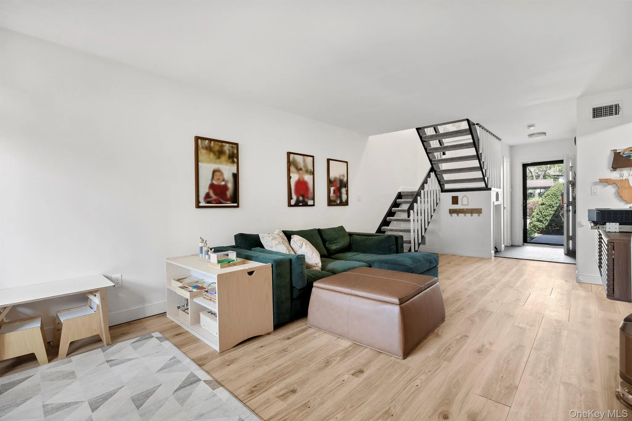 12 Amber Court, Poughkeepsie, NY, 2 Bedrooms Bedrooms, 8 Rooms Rooms,2 BathroomsBathrooms,Residential,For Rent,Amber,0,1023604 12 Amber Court, Poughkeepsie, NY, 2 Bedrooms Bedrooms, 8 Rooms Rooms,2 BathroomsBathrooms,Residential,For Rent,Amber,0,1023604