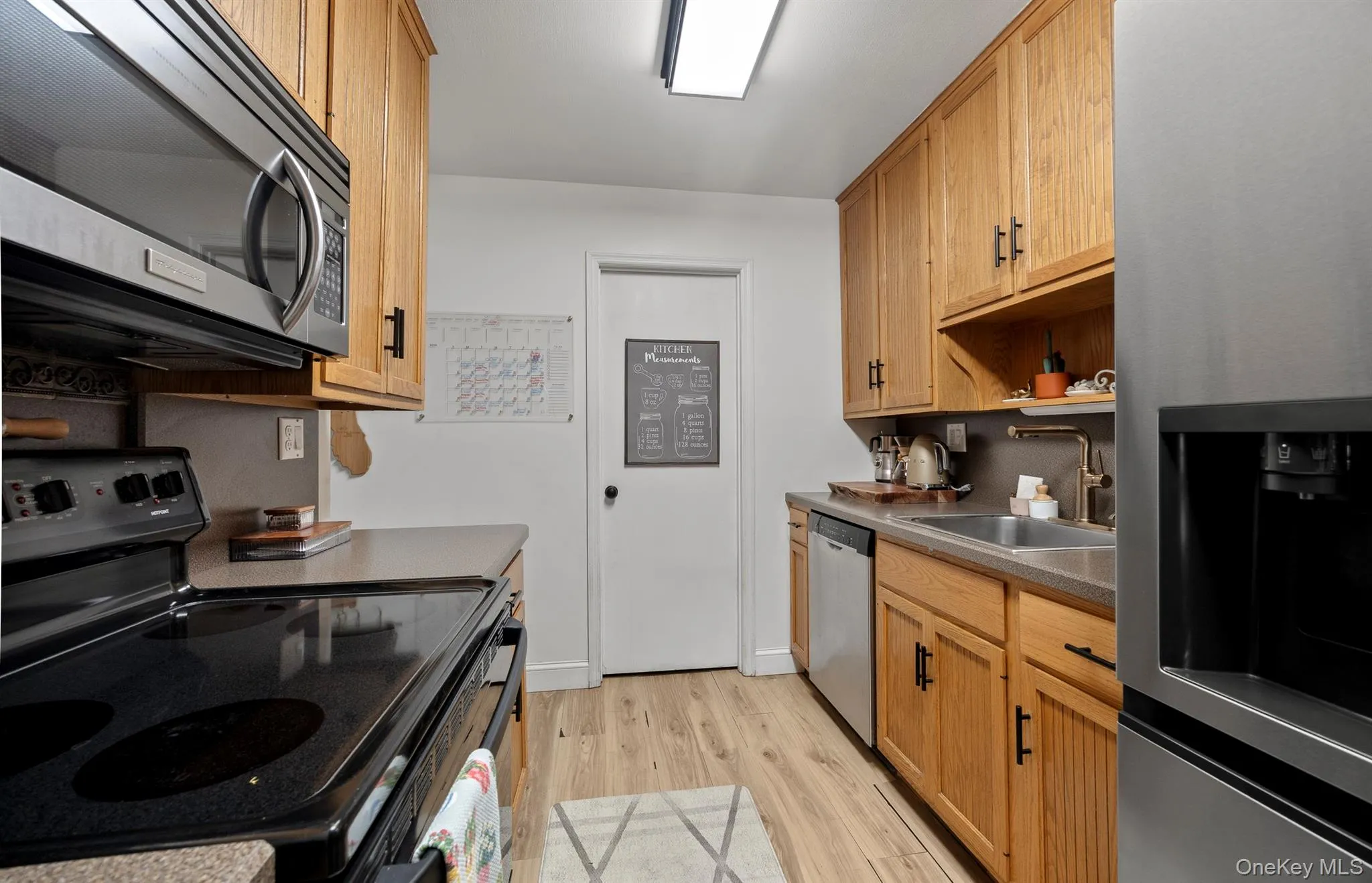 12 Amber Court, Poughkeepsie, NY, 2 Bedrooms Bedrooms, 8 Rooms Rooms,2 BathroomsBathrooms,Residential,For Rent,Amber,0,1023604 12 Amber Court, Poughkeepsie, NY, 2 Bedrooms Bedrooms, 8 Rooms Rooms,2 BathroomsBathrooms,Residential,For Rent,Amber,0,1023604