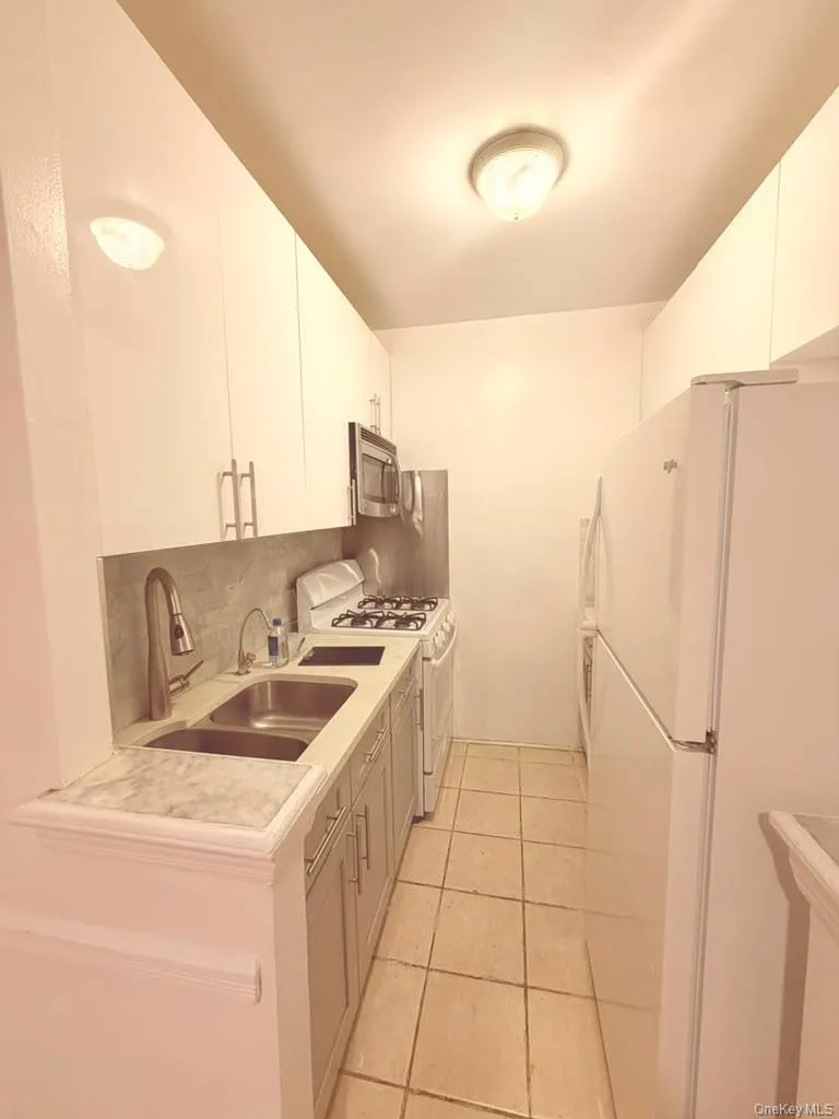 65-70 Booth Street, New York, NY, 2 Bedrooms Bedrooms, 4 Rooms Rooms,1 BathroomBathrooms,Residential,For Rent,Booth,0,1023611 65-70 Booth Street, New York, NY, 2 Bedrooms Bedrooms, 4 Rooms Rooms,1 BathroomBathrooms,Residential,For Rent,Booth,0,1023611