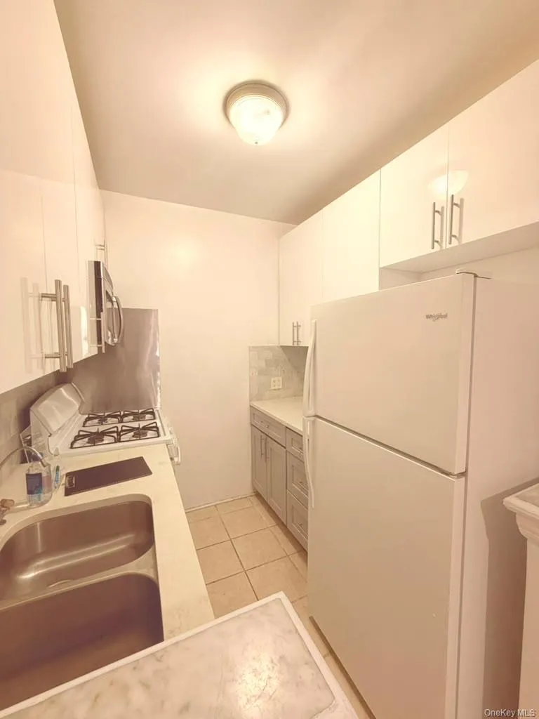 65-70 Booth Street, New York, NY, 2 Bedrooms Bedrooms, 4 Rooms Rooms,1 BathroomBathrooms,Residential,For Rent,Booth,0,1023611 65-70 Booth Street, New York, NY, 2 Bedrooms Bedrooms, 4 Rooms Rooms,1 BathroomBathrooms,Residential,For Rent,Booth,0,1023611