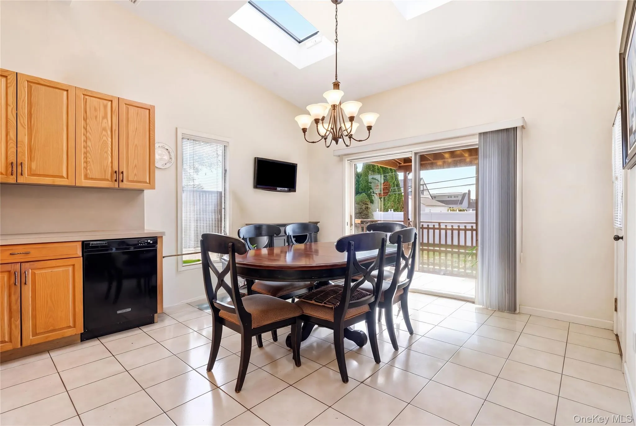 64 Linden Boulevard, Oyster Bay, NY, 3 Bedrooms Bedrooms, 6 Rooms Rooms,1 BathroomBathrooms,Residential,For Rent,Linden,0,1023612 64 Linden Boulevard, Oyster Bay, NY, 3 Bedrooms Bedrooms, 6 Rooms Rooms,1 BathroomBathrooms,Residential,For Rent,Linden,0,1023612