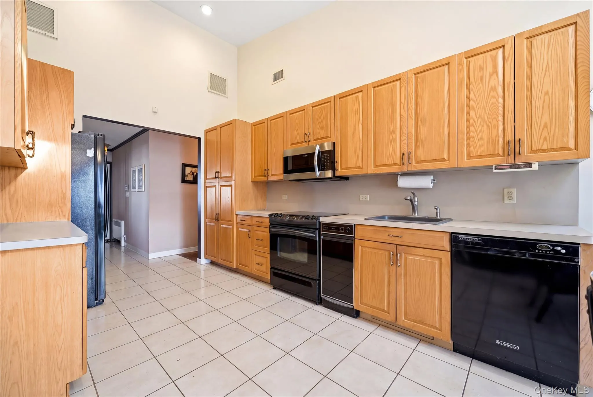 64 Linden Boulevard, Oyster Bay, NY, 3 Bedrooms Bedrooms, 6 Rooms Rooms,1 BathroomBathrooms,Residential,For Rent,Linden,0,1023612 64 Linden Boulevard, Oyster Bay, NY, 3 Bedrooms Bedrooms, 6 Rooms Rooms,1 BathroomBathrooms,Residential,For Rent,Linden,0,1023612