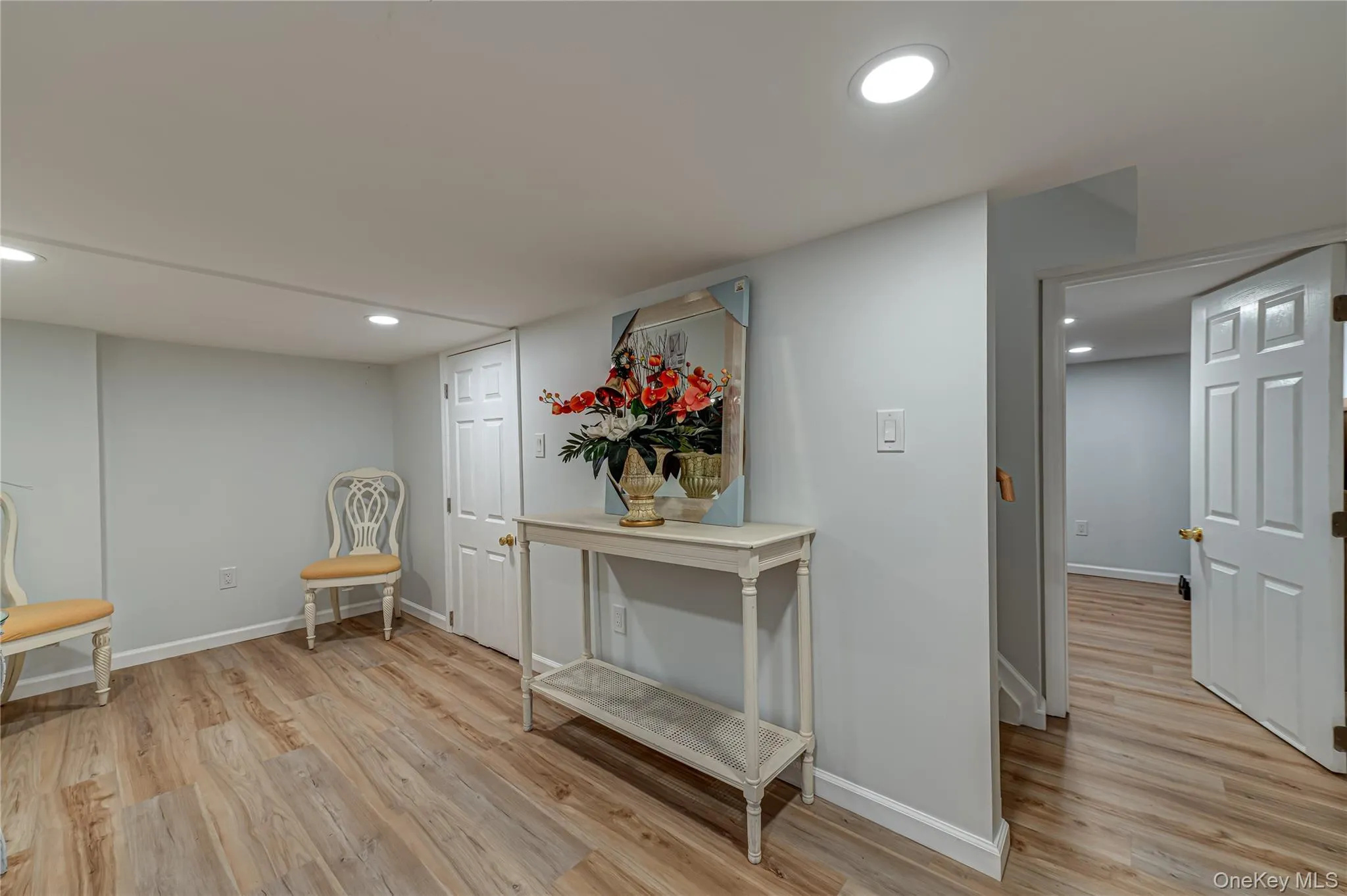 309 Laurel Road, Huntington, NY, 2 Bedrooms Bedrooms, 7 Rooms Rooms,1 BathroomBathrooms,Residential,For Rent,Laurel,0,1023620 309 Laurel Road, Huntington, NY, 2 Bedrooms Bedrooms, 7 Rooms Rooms,1 BathroomBathrooms,Residential,For Rent,Laurel,0,1023620