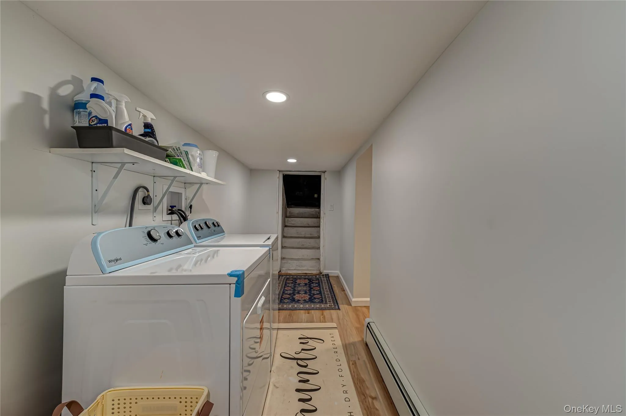 309 Laurel Road, Huntington, NY, 2 Bedrooms Bedrooms, 7 Rooms Rooms,1 BathroomBathrooms,Residential,For Rent,Laurel,0,1023620 309 Laurel Road, Huntington, NY, 2 Bedrooms Bedrooms, 7 Rooms Rooms,1 BathroomBathrooms,Residential,For Rent,Laurel,0,1023620
