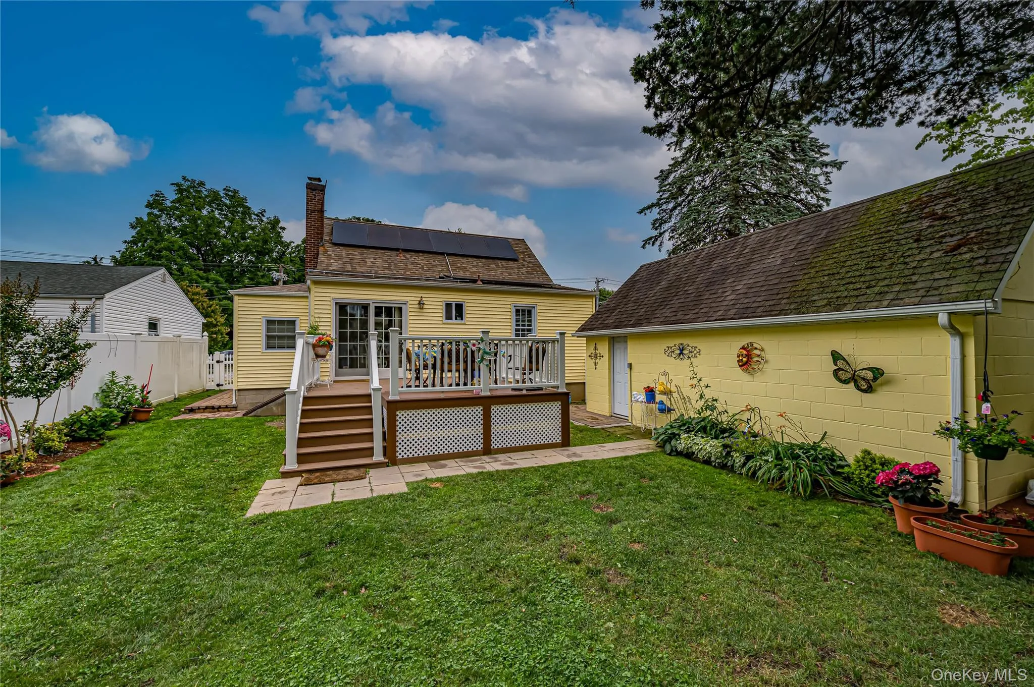 309 Laurel Road, Huntington, NY, 2 Bedrooms Bedrooms, 7 Rooms Rooms,1 BathroomBathrooms,Residential,For Rent,Laurel,0,1023620 309 Laurel Road, Huntington, NY, 2 Bedrooms Bedrooms, 7 Rooms Rooms,1 BathroomBathrooms,Residential,For Rent,Laurel,0,1023620