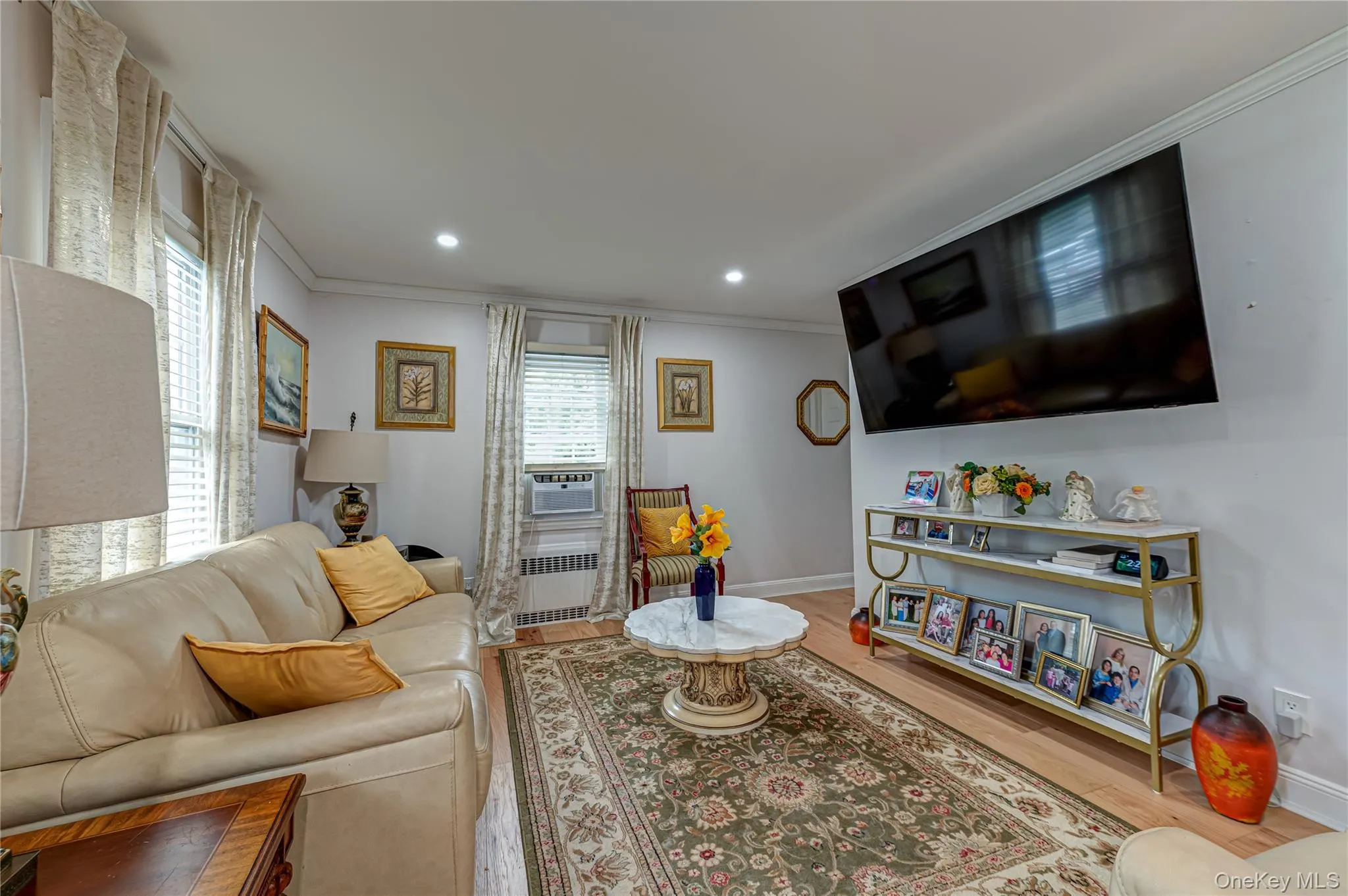 309 Laurel Road, Huntington, NY, 2 Bedrooms Bedrooms, 7 Rooms Rooms,1 BathroomBathrooms,Residential,For Rent,Laurel,0,1023620 309 Laurel Road, Huntington, NY, 2 Bedrooms Bedrooms, 7 Rooms Rooms,1 BathroomBathrooms,Residential,For Rent,Laurel,0,1023620