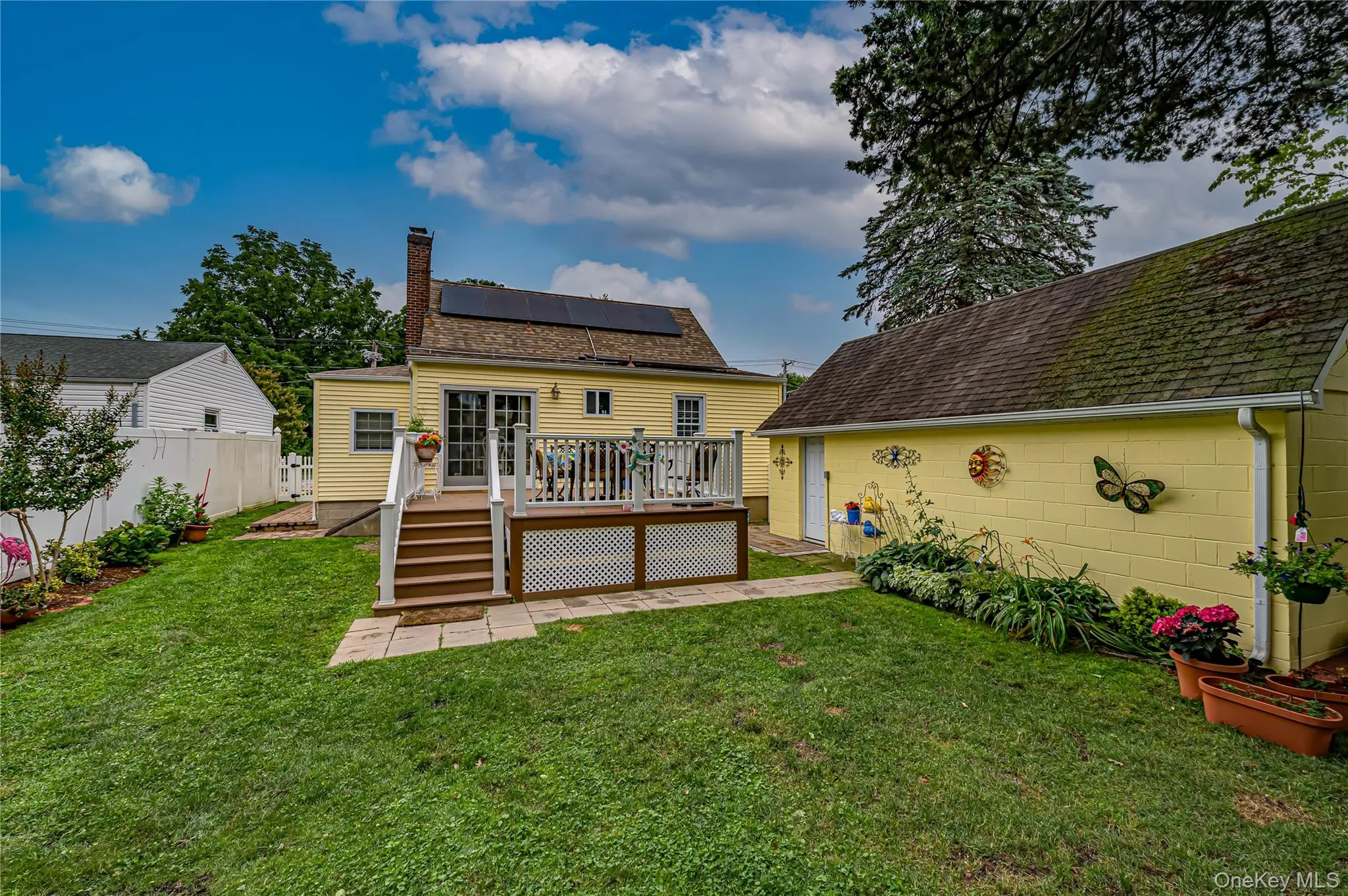 309 Laurel Road, Huntington, NY, 2 Bedrooms Bedrooms, 7 Rooms Rooms,1 BathroomBathrooms,Residential,For Rent,Laurel,0,1023620 309 Laurel Road, Huntington, NY, 2 Bedrooms Bedrooms, 7 Rooms Rooms,1 BathroomBathrooms,Residential,For Rent,Laurel,0,1023620