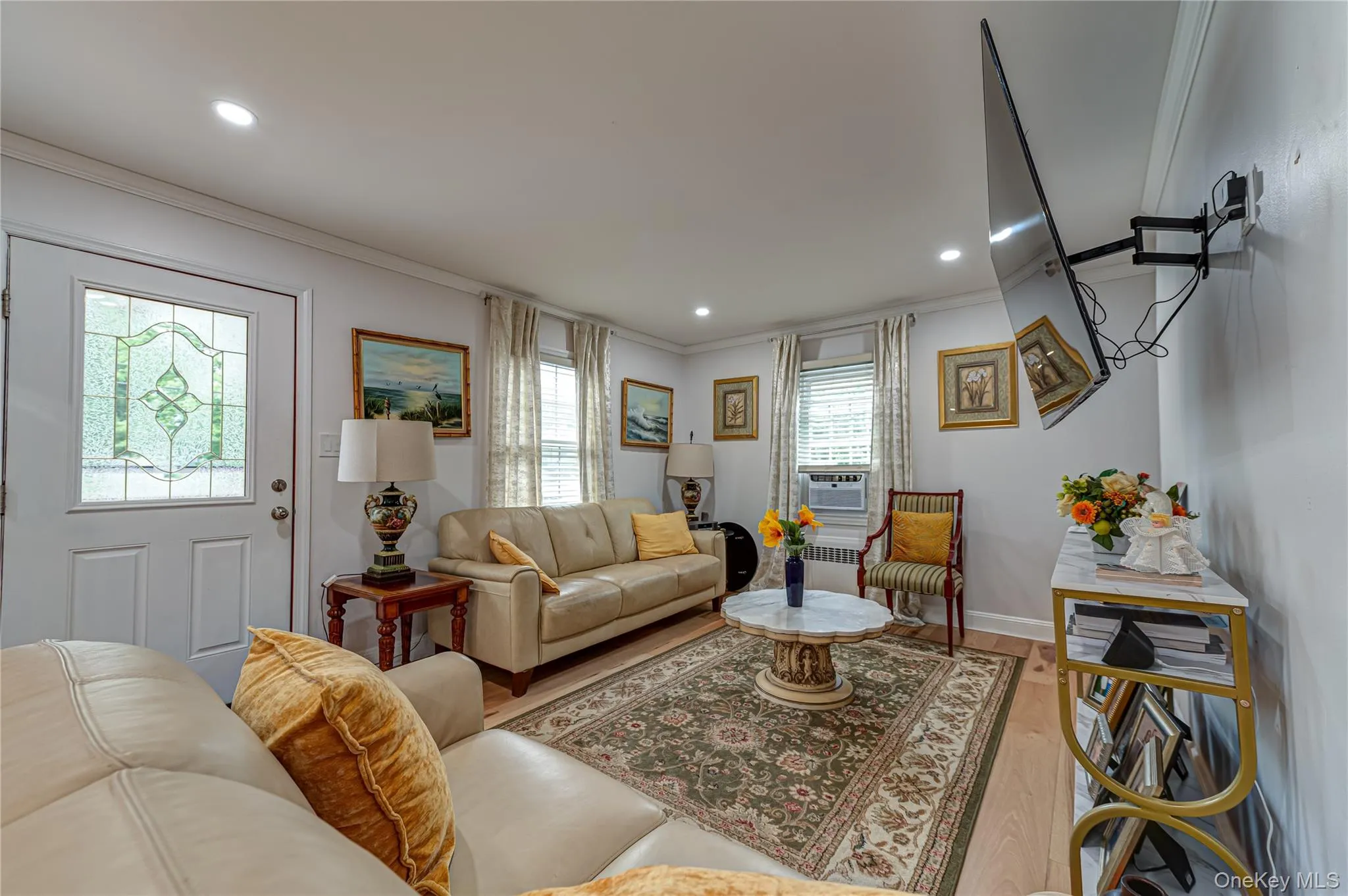 309 Laurel Road, Huntington, NY, 2 Bedrooms Bedrooms, 7 Rooms Rooms,1 BathroomBathrooms,Residential,For Rent,Laurel,0,1023620 309 Laurel Road, Huntington, NY, 2 Bedrooms Bedrooms, 7 Rooms Rooms,1 BathroomBathrooms,Residential,For Rent,Laurel,0,1023620