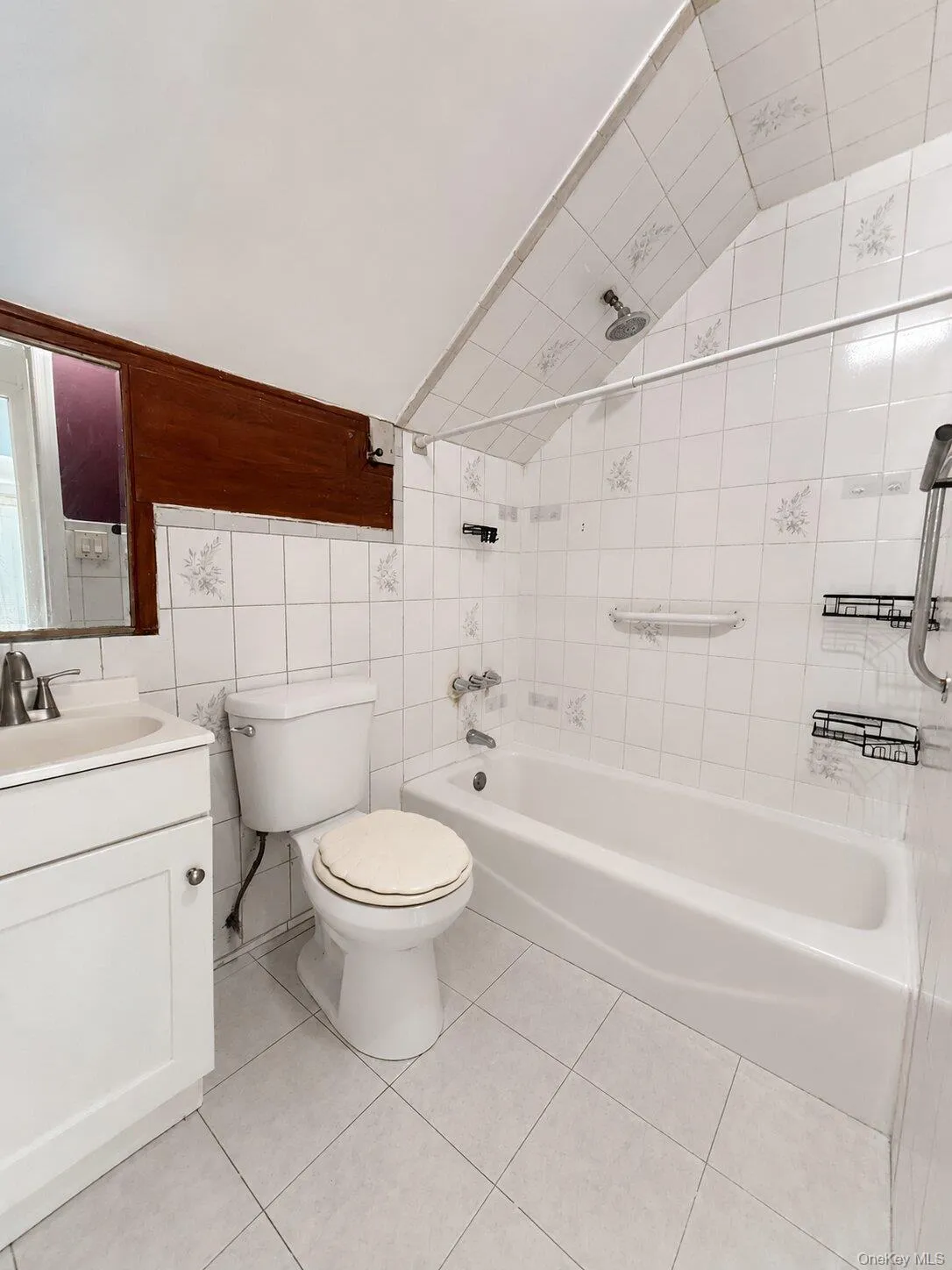 382 Jamaica Avenue, Brookhaven, NY, 6 Bedrooms Bedrooms, 12 Rooms Rooms,2 BathroomsBathrooms,Residential,For Rent,Jamaica,0,1023621 382 Jamaica Avenue, Brookhaven, NY, 6 Bedrooms Bedrooms, 12 Rooms Rooms,2 BathroomsBathrooms,Residential,For Rent,Jamaica,0,1023621