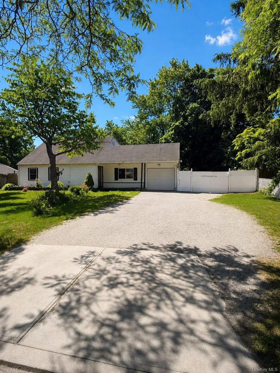 382 Jamaica Avenue, Brookhaven, NY, 6 Bedrooms Bedrooms, 12 Rooms Rooms,2 BathroomsBathrooms,Residential,For Rent,Jamaica,0,1023621 382 Jamaica Avenue, Brookhaven, NY, 6 Bedrooms Bedrooms, 12 Rooms Rooms,2 BathroomsBathrooms,Residential,For Rent,Jamaica,0,1023621