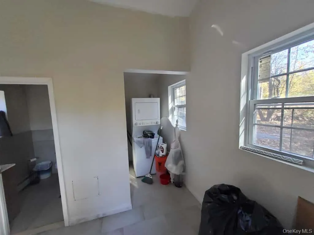 422 Spring Street, Monroe, NY, 2 Bedrooms Bedrooms, 5 Rooms Rooms,1 BathroomBathrooms,Residential Lease,For Rent,Spring,0,1023623 422 Spring Street, Monroe, NY, 2 Bedrooms Bedrooms, 5 Rooms Rooms,1 BathroomBathrooms,Residential Lease,For Rent,Spring,0,1023623