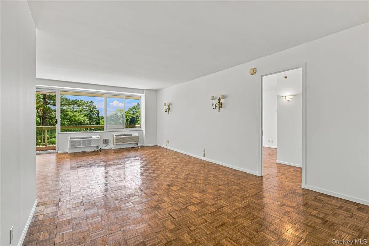 100 Hilton Avenue, Hempstead, NY, 1 Bedroom Bedrooms, 3 Rooms Rooms,1 BathroomBathrooms,Residential,For Rent,Hilton,0,1023624 100 Hilton Avenue, Hempstead, NY, 1 Bedroom Bedrooms, 3 Rooms Rooms,1 BathroomBathrooms,Residential,For Rent,Hilton,0,1023624