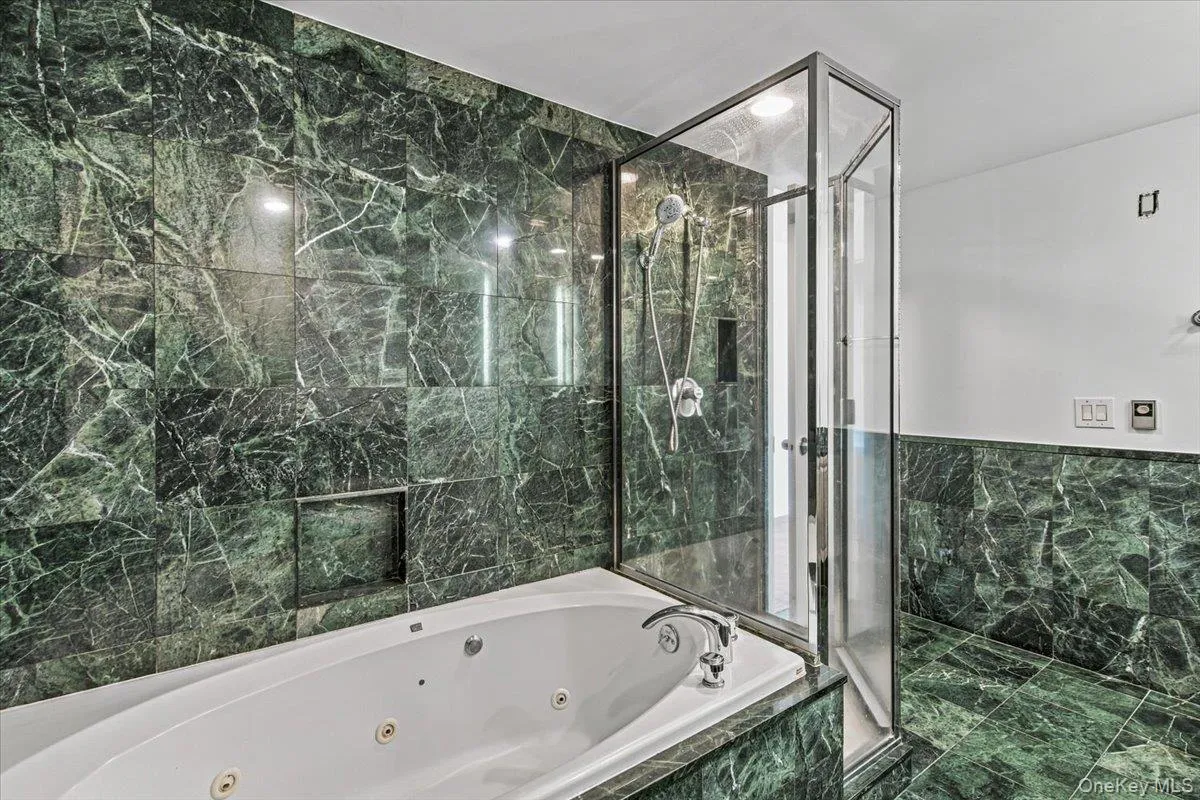 100 Hilton Avenue, Hempstead, NY, 1 Bedroom Bedrooms, 3 Rooms Rooms,1 BathroomBathrooms,Residential,For Rent,Hilton,0,1023624 100 Hilton Avenue, Hempstead, NY, 1 Bedroom Bedrooms, 3 Rooms Rooms,1 BathroomBathrooms,Residential,For Rent,Hilton,0,1023624
