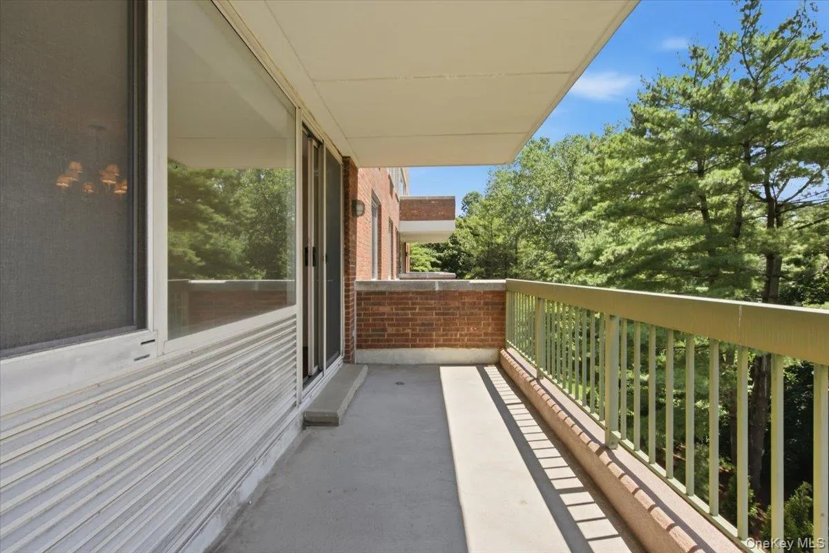 100 Hilton Avenue, Hempstead, NY, 1 Bedroom Bedrooms, 3 Rooms Rooms,1 BathroomBathrooms,Residential,For Rent,Hilton,0,1023624 100 Hilton Avenue, Hempstead, NY, 1 Bedroom Bedrooms, 3 Rooms Rooms,1 BathroomBathrooms,Residential,For Rent,Hilton,0,1023624