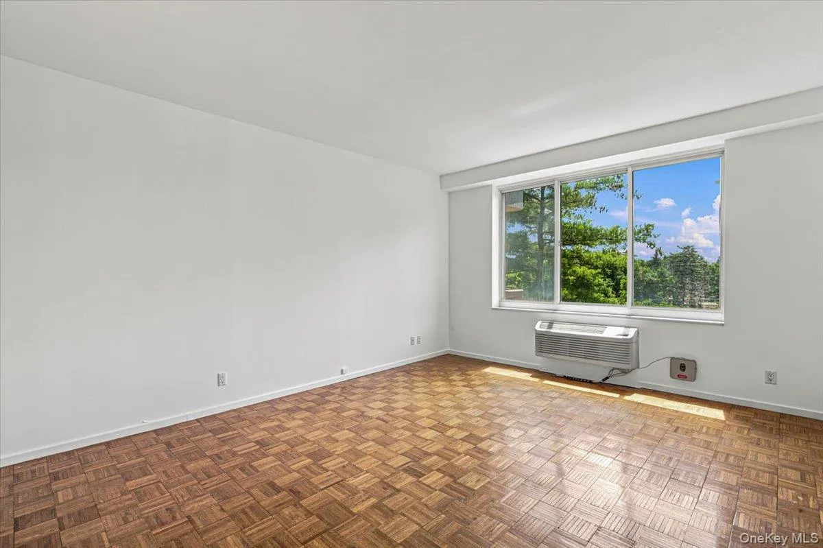 100 Hilton Avenue, Hempstead, NY, 1 Bedroom Bedrooms, 3 Rooms Rooms,1 BathroomBathrooms,Residential,For Rent,Hilton,0,1023624 100 Hilton Avenue, Hempstead, NY, 1 Bedroom Bedrooms, 3 Rooms Rooms,1 BathroomBathrooms,Residential,For Rent,Hilton,0,1023624