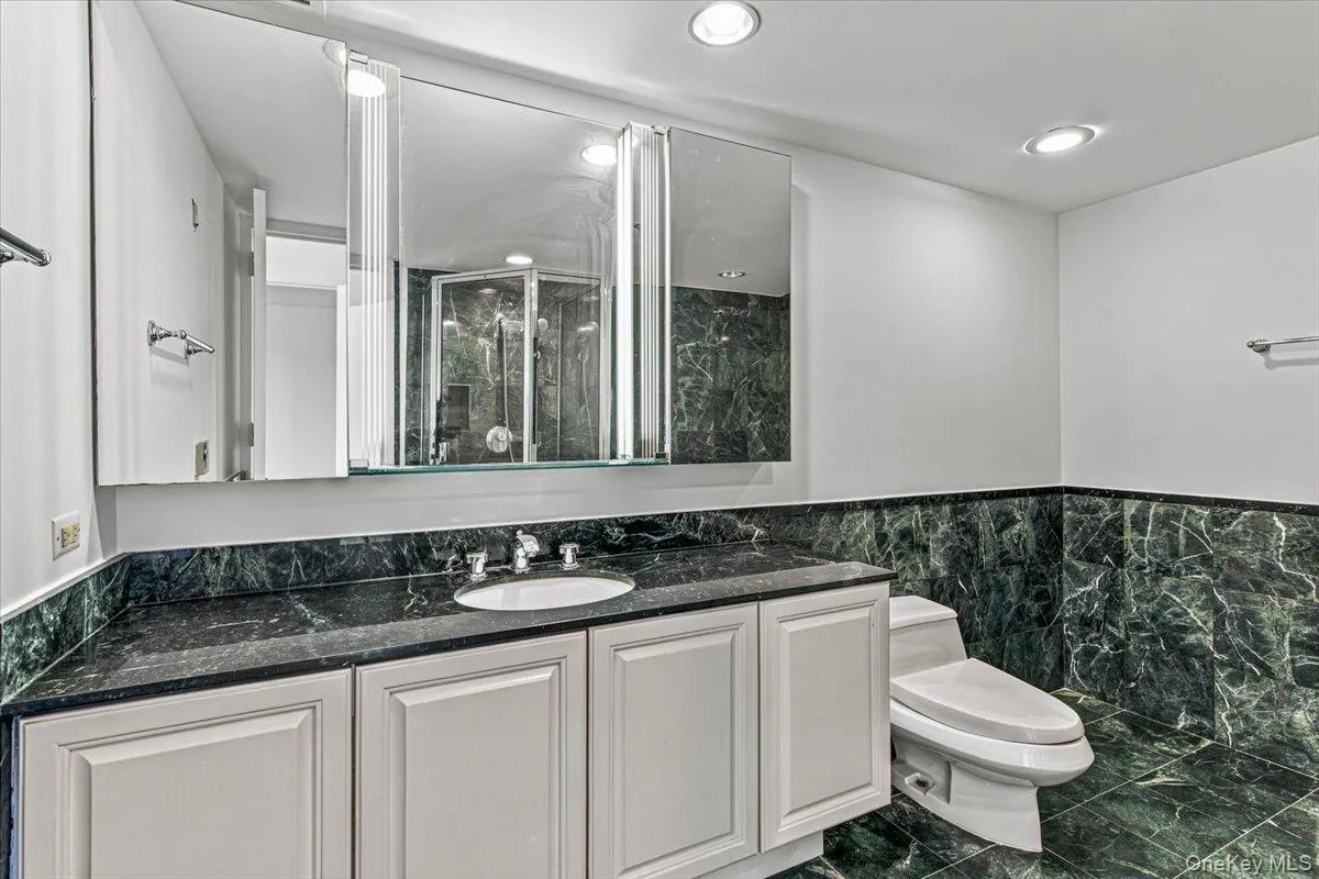 100 Hilton Avenue, Hempstead, NY, 1 Bedroom Bedrooms, 3 Rooms Rooms,1 BathroomBathrooms,Residential,For Rent,Hilton,0,1023624 100 Hilton Avenue, Hempstead, NY, 1 Bedroom Bedrooms, 3 Rooms Rooms,1 BathroomBathrooms,Residential,For Rent,Hilton,0,1023624