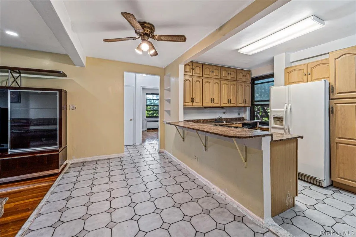 213-08 73rd Avenue, New York, NY, 2 Bedrooms Bedrooms, 4 Rooms Rooms,1 BathroomBathrooms,Residential,For Rent,73rd,0,1023630 213-08 73rd Avenue, New York, NY, 2 Bedrooms Bedrooms, 4 Rooms Rooms,1 BathroomBathrooms,Residential,For Rent,73rd,0,1023630