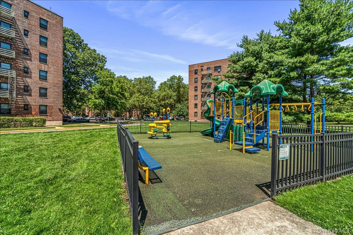 213-08 73rd Avenue, New York, NY, 2 Bedrooms Bedrooms, 4 Rooms Rooms,1 BathroomBathrooms,Residential,For Rent,73rd,0,1023630 213-08 73rd Avenue, New York, NY, 2 Bedrooms Bedrooms, 4 Rooms Rooms,1 BathroomBathrooms,Residential,For Rent,73rd,0,1023630