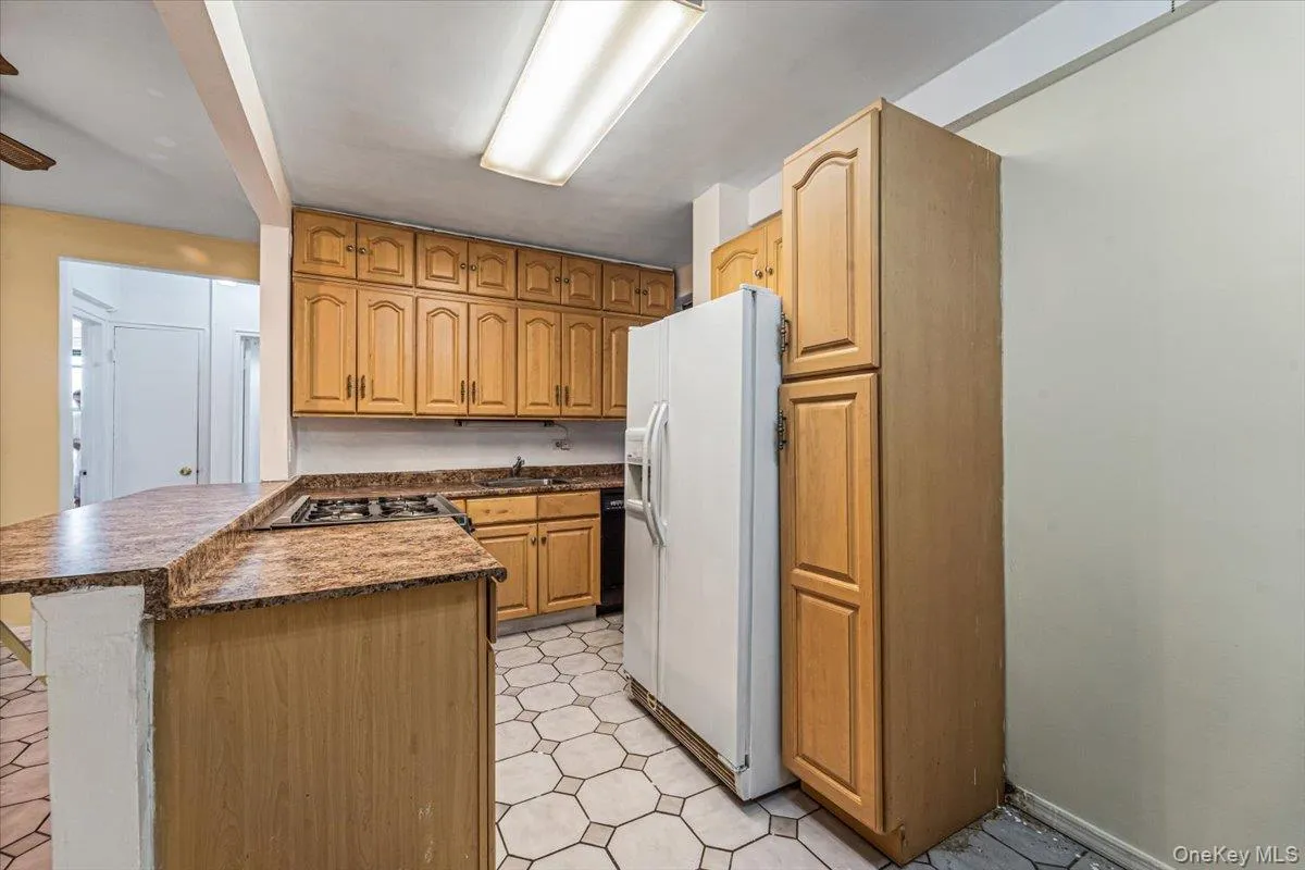 213-08 73rd Avenue, New York, NY, 2 Bedrooms Bedrooms, 4 Rooms Rooms,1 BathroomBathrooms,Residential,For Rent,73rd,0,1023630 213-08 73rd Avenue, New York, NY, 2 Bedrooms Bedrooms, 4 Rooms Rooms,1 BathroomBathrooms,Residential,For Rent,73rd,0,1023630