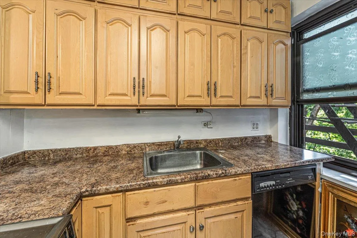 213-08 73rd Avenue, New York, NY, 2 Bedrooms Bedrooms, 4 Rooms Rooms,1 BathroomBathrooms,Residential,For Rent,73rd,0,1023630 213-08 73rd Avenue, New York, NY, 2 Bedrooms Bedrooms, 4 Rooms Rooms,1 BathroomBathrooms,Residential,For Rent,73rd,0,1023630