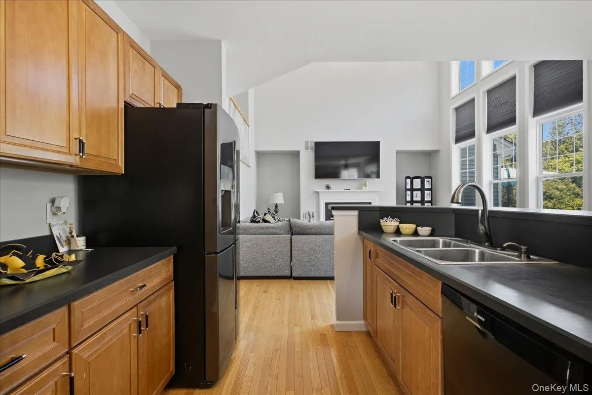 236 Buttonwood Way, East Fishkill, NY, 4 Bedrooms Bedrooms, 10 Rooms Rooms,2 BathroomsBathrooms,Residential,For Rent,Buttonwood,0,1023638 236 Buttonwood Way, East Fishkill, NY, 4 Bedrooms Bedrooms, 10 Rooms Rooms,2 BathroomsBathrooms,Residential,For Rent,Buttonwood,0,1023638