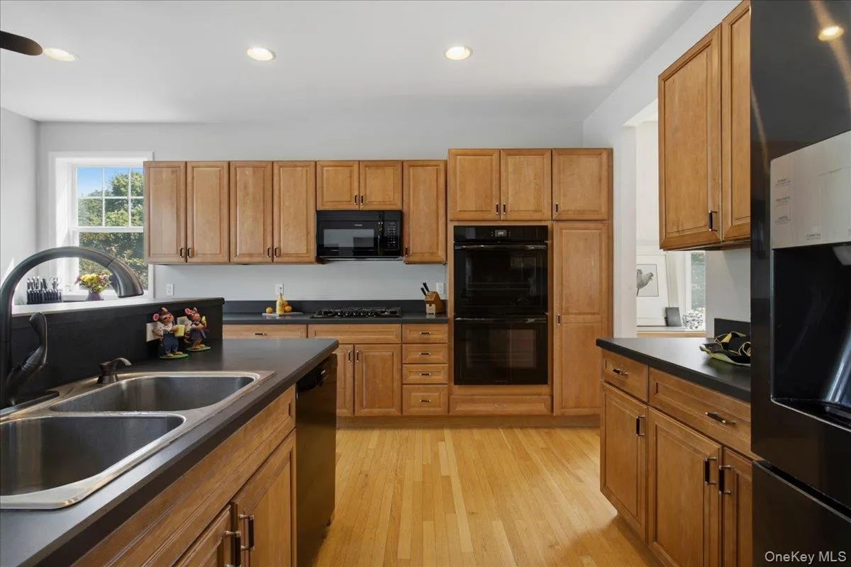 236 Buttonwood Way, East Fishkill, NY, 4 Bedrooms Bedrooms, 10 Rooms Rooms,2 BathroomsBathrooms,Residential,For Rent,Buttonwood,0,1023638 236 Buttonwood Way, East Fishkill, NY, 4 Bedrooms Bedrooms, 10 Rooms Rooms,2 BathroomsBathrooms,Residential,For Rent,Buttonwood,0,1023638