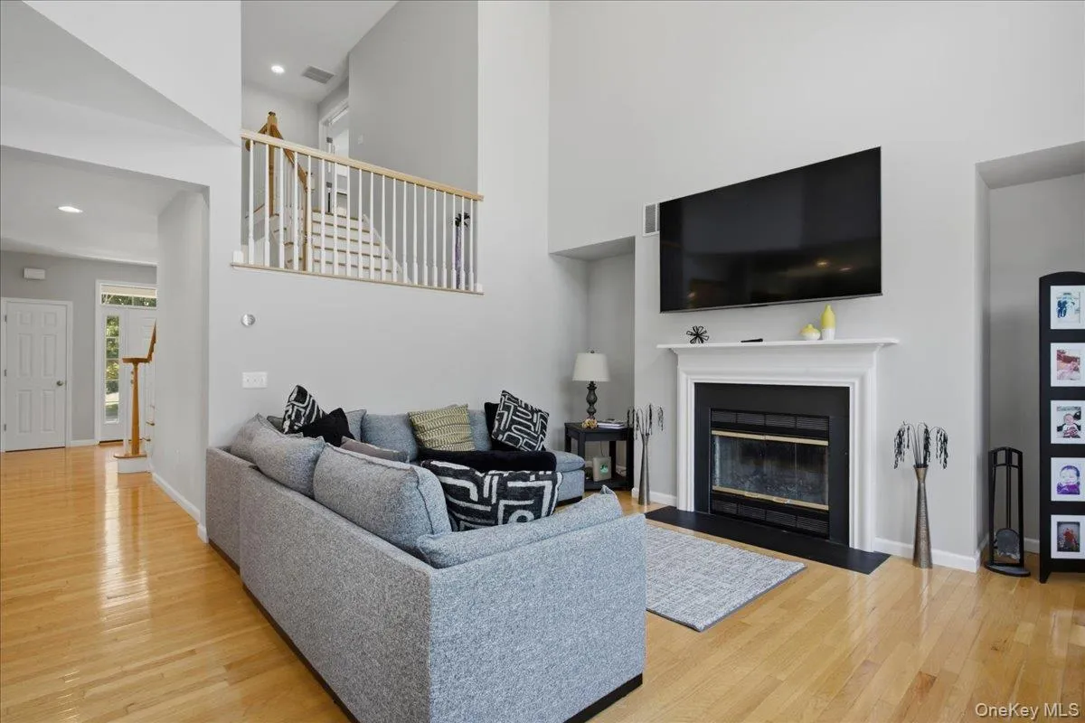 236 Buttonwood Way, East Fishkill, NY, 4 Bedrooms Bedrooms, 10 Rooms Rooms,2 BathroomsBathrooms,Residential,For Rent,Buttonwood,0,1023638 236 Buttonwood Way, East Fishkill, NY, 4 Bedrooms Bedrooms, 10 Rooms Rooms,2 BathroomsBathrooms,Residential,For Rent,Buttonwood,0,1023638