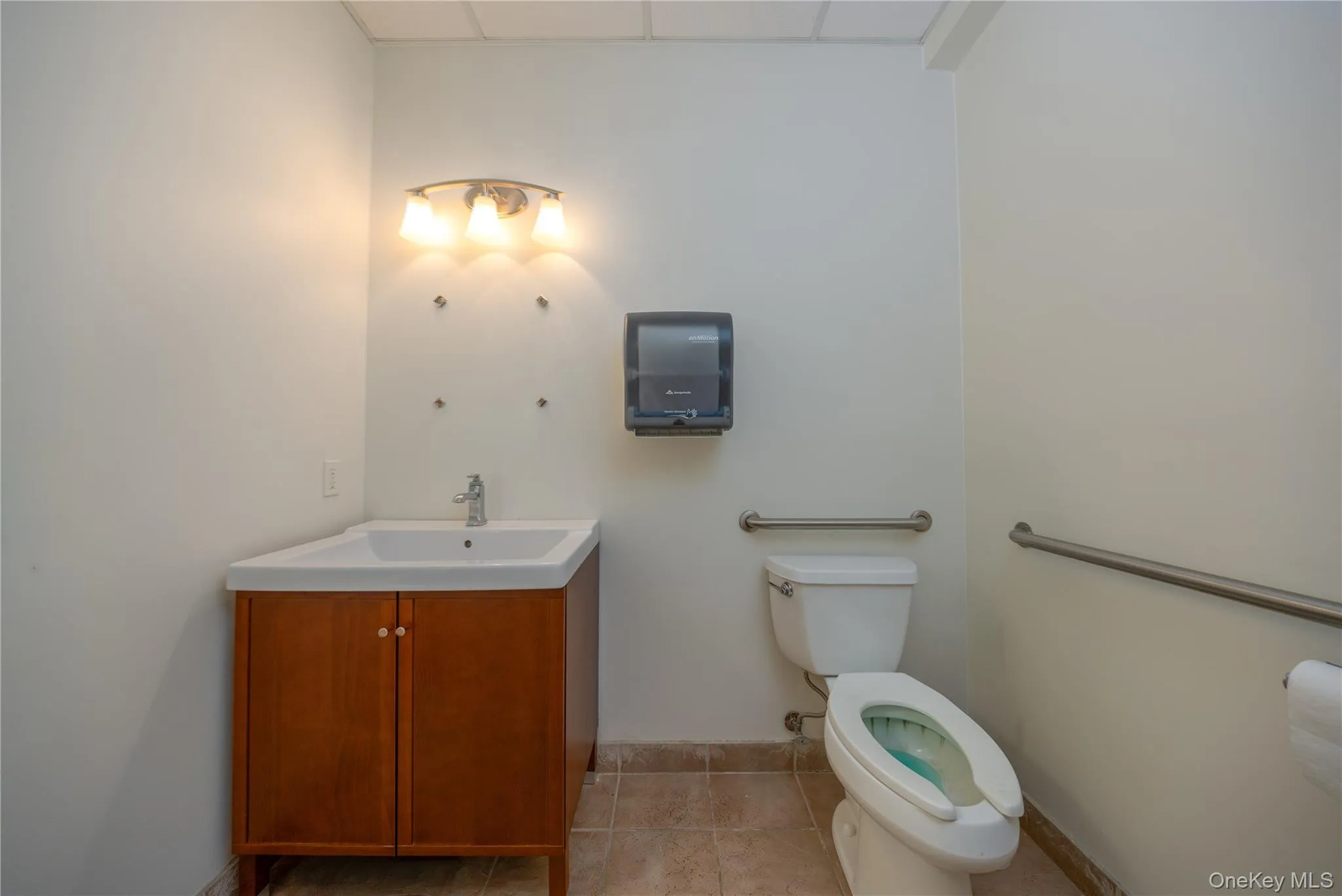 516 Route 303, Orangetown, NY, ,Commercial Lease,For Rent,Route 303,0,1023647 516 Route 303, Orangetown, NY, ,Commercial Lease,For Rent,Route 303,0,1023647