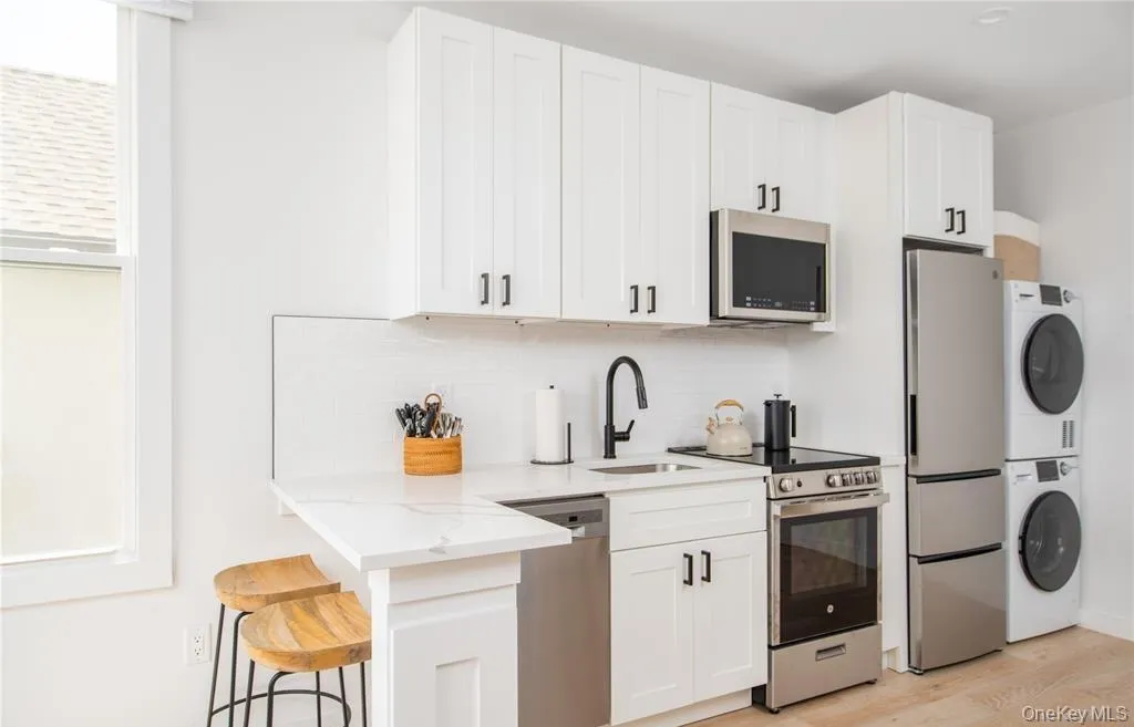 108-09 Rockaway Beach Drive, New York, NY, 1 Bedroom Bedrooms, 2 Rooms Rooms,1 BathroomBathrooms,Residential Lease,For Rent,Rockaway Beach Drive,0,1023649 108-09 Rockaway Beach Drive, New York, NY, 1 Bedroom Bedrooms, 2 Rooms Rooms,1 BathroomBathrooms,Residential Lease,For Rent,Rockaway Beach Drive,0,1023649