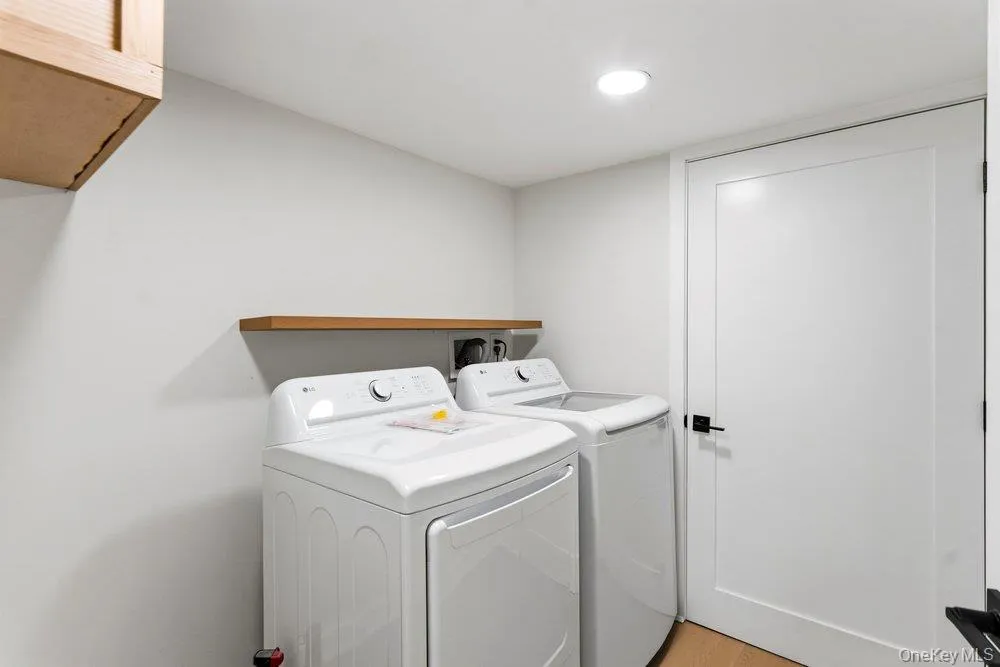 12 Park Drive, Oyster Bay, NY, 4 Bedrooms Bedrooms, 8 Rooms Rooms,2 BathroomsBathrooms,Residential,For Rent,Park,0,1023654 12 Park Drive, Oyster Bay, NY, 4 Bedrooms Bedrooms, 8 Rooms Rooms,2 BathroomsBathrooms,Residential,For Rent,Park,0,1023654