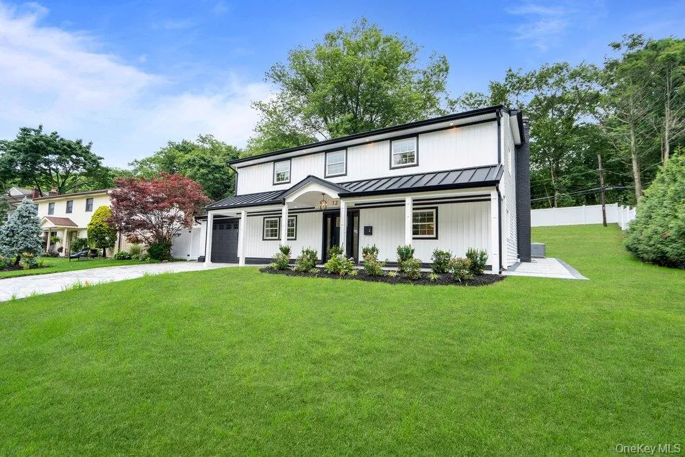 12 Park Drive, Oyster Bay, NY, 4 Bedrooms Bedrooms, 8 Rooms Rooms,2 BathroomsBathrooms,Residential,For Rent,Park,0,1023654 12 Park Drive, Oyster Bay, NY, 4 Bedrooms Bedrooms, 8 Rooms Rooms,2 BathroomsBathrooms,Residential,For Rent,Park,0,1023654